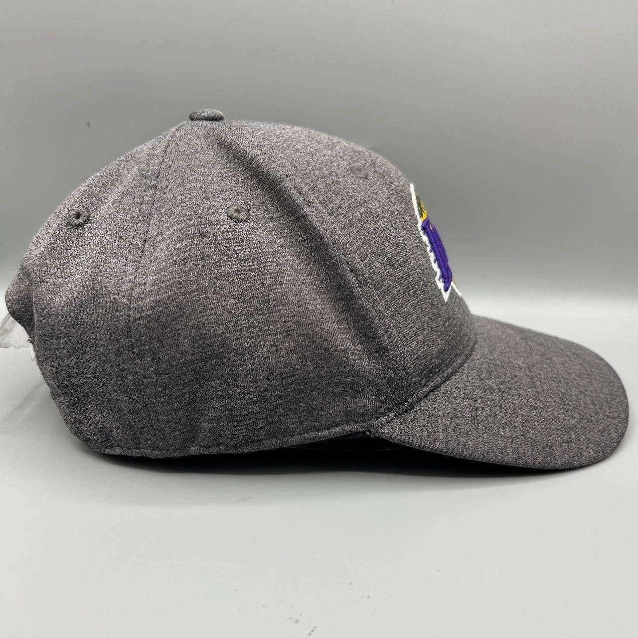 Other Los Angeles LA Lakers Hat Embroidered Fan Favorite Snap Back Size ONE SIZE - 3 Thumbnail