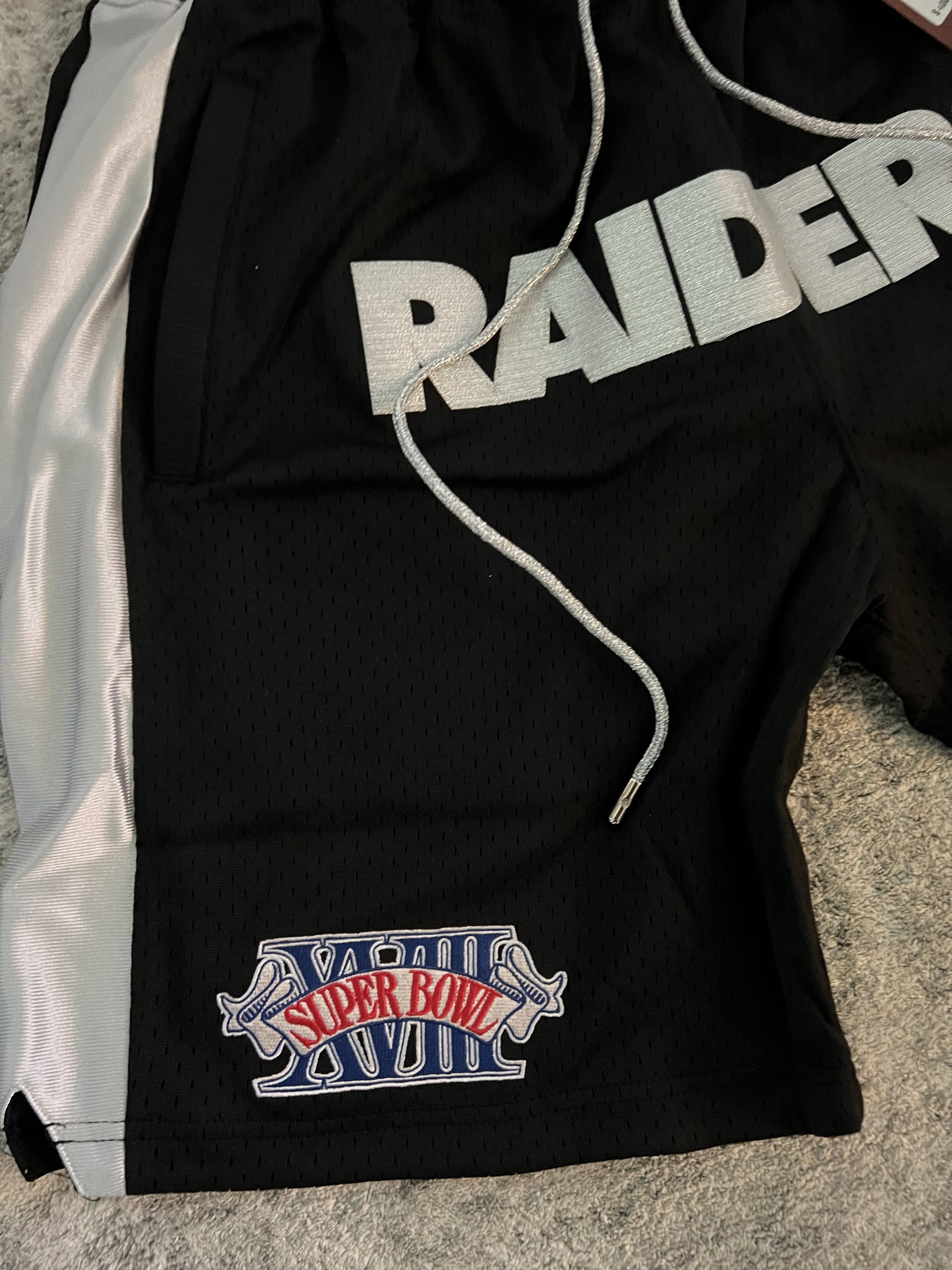 Just Don × Mitchell & Ness Oakland Raiders Just Don x Mitchell & Ness NFL Shorts Size US 30 / EU 46 - 18 Thumbnail