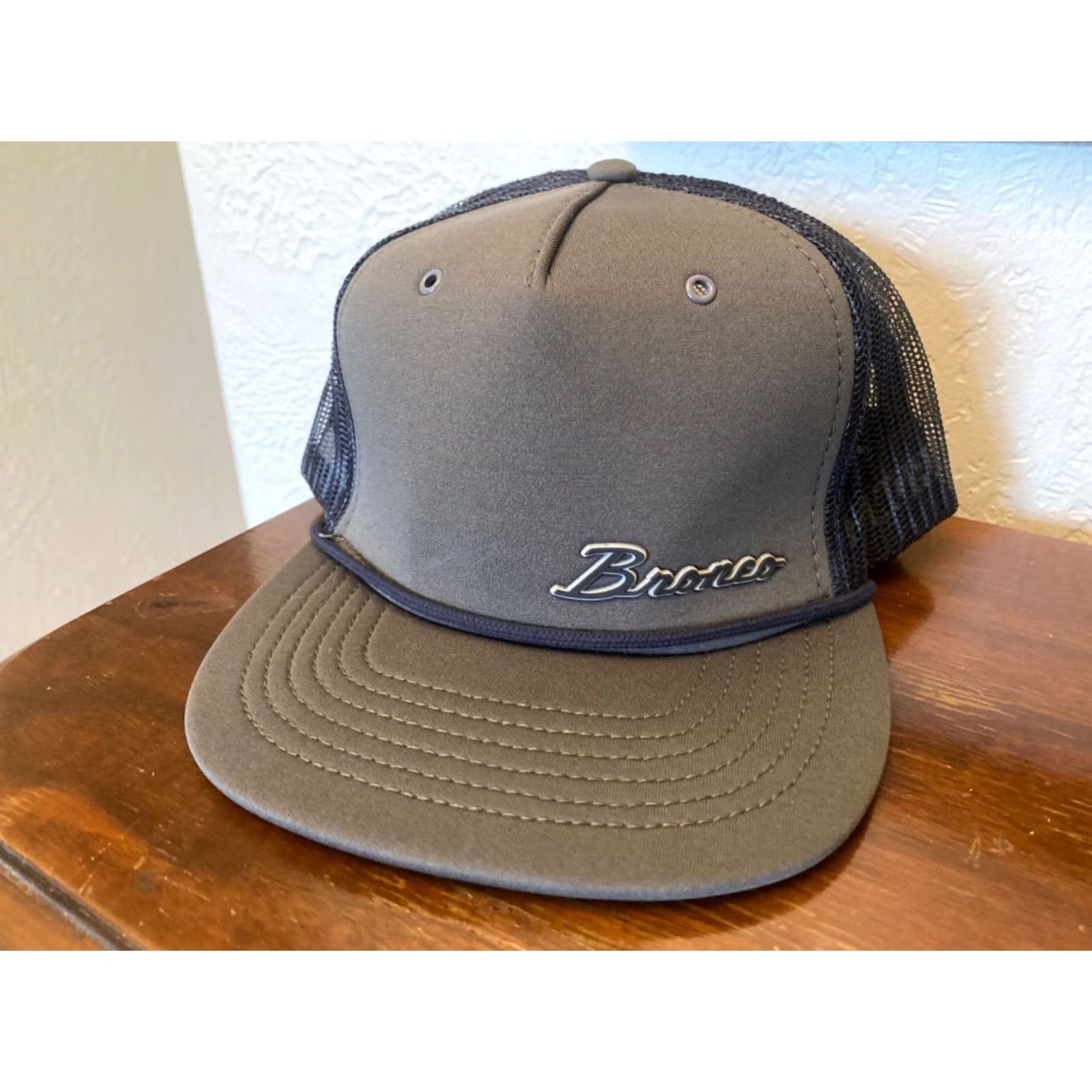 Ford VINTAGE Ford Bronco Trucker Hat Blue Gray Rope OSFA EUC Size ONE SIZE - 2 Thumbnail