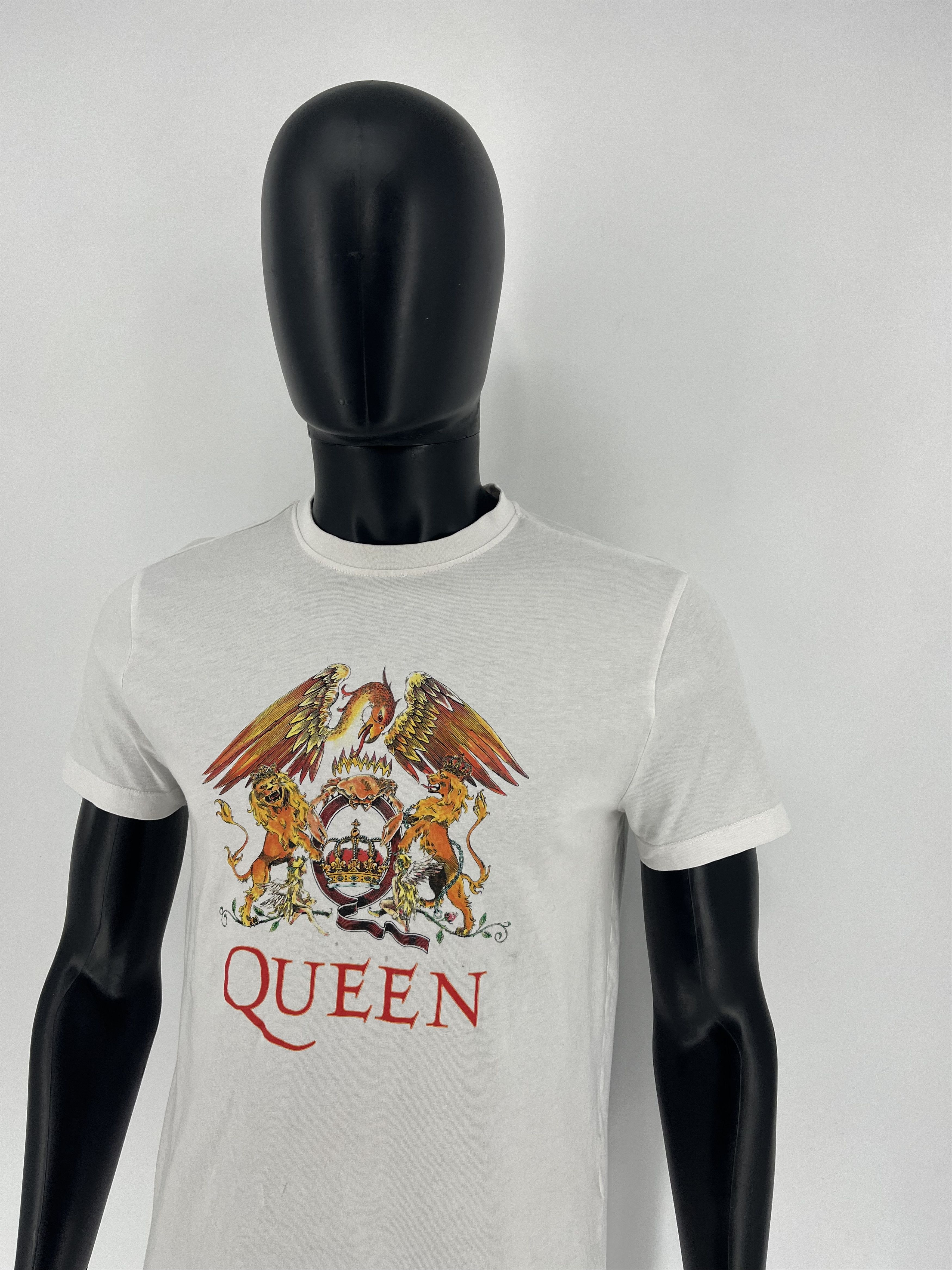 Band Tees Vintage Y2k Hanes Queens Band Tee Streetwear Style Size US S / EU 44-46 / 1 - 4 Thumbnail