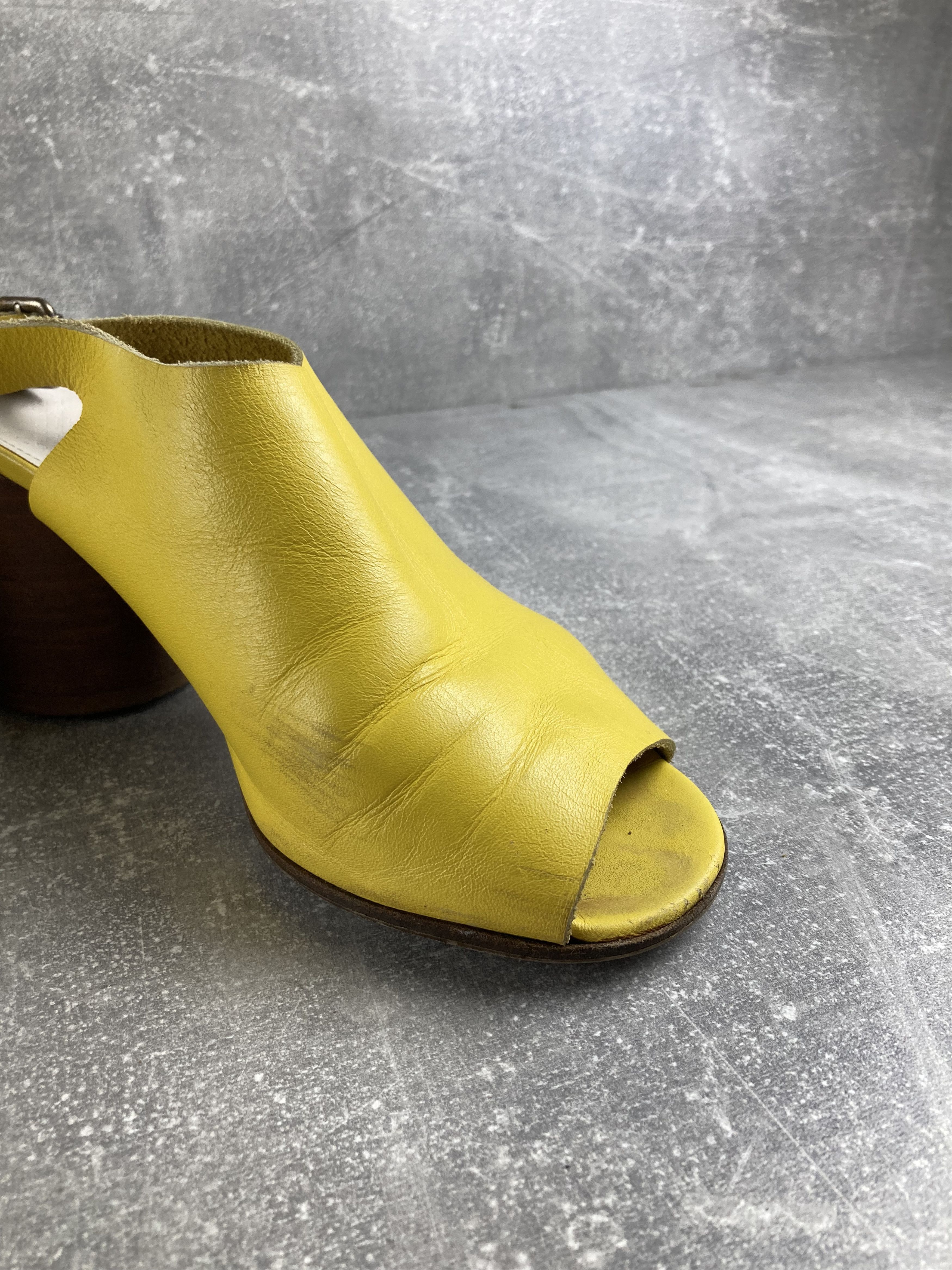 Maison Margiela Maison Margiela vintage yellow leather heel sandals Size US 7.5 / IT 37.5 - 7 Thumbnail