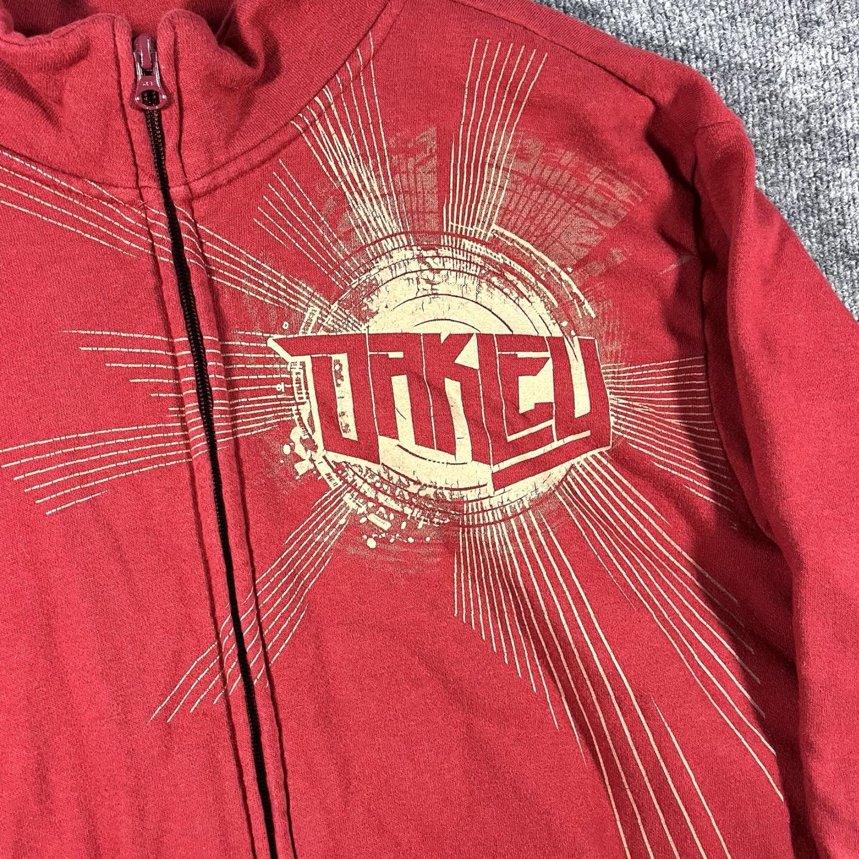 Oakley VINTAGE Oakley Sweatshirt Mens XL Red Full Zip Logo Pockets Y2K Gorpcore Software Size US XL / EU 56 / 4 - 2 Thumbnail