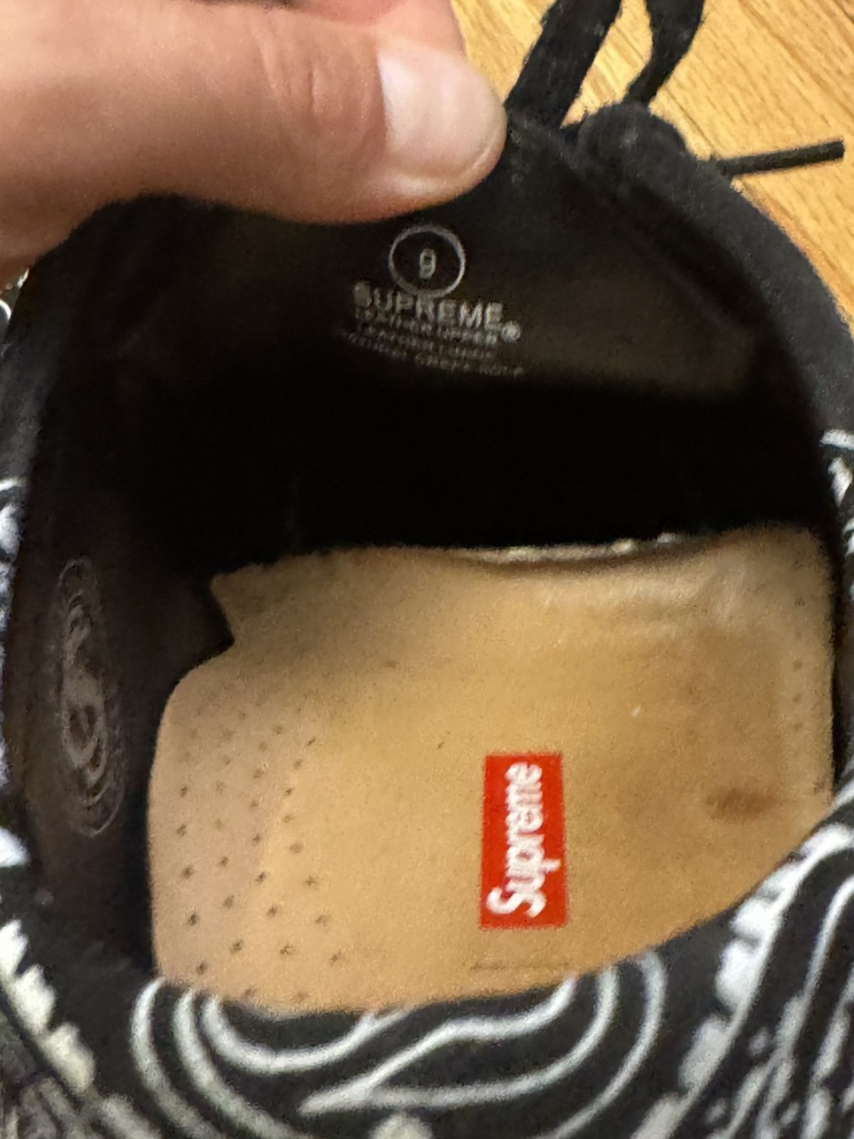 Clarks × Supreme Supreme x clarks original wallabees black paisley bandana Size US 9 / EU 42 - 4 Thumbnail