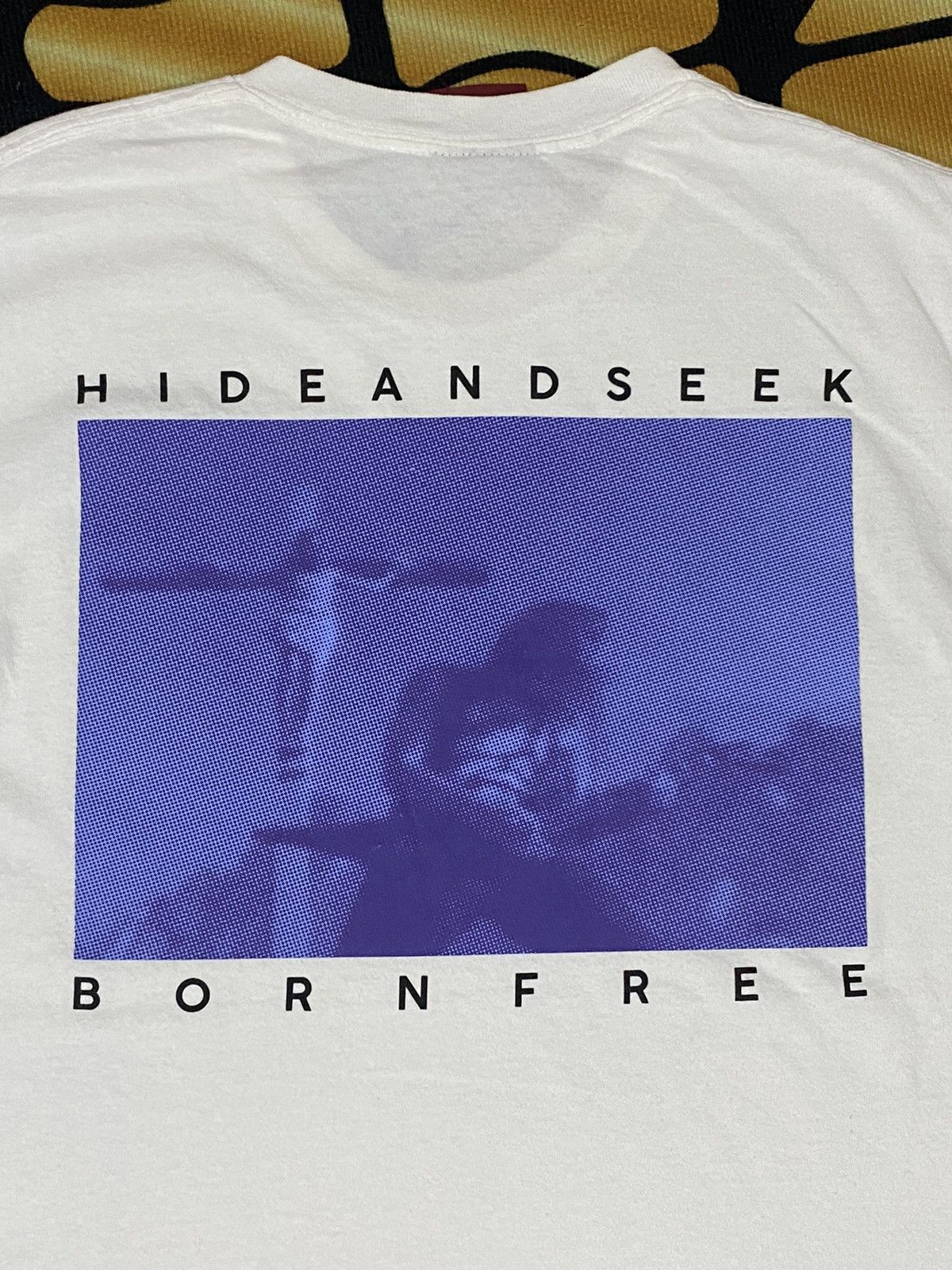 Japanese Brand RARE HIDE&SEEK BORN FREE WHITE TEE Size US M / EU 48-50 / 2 - 3 Thumbnail