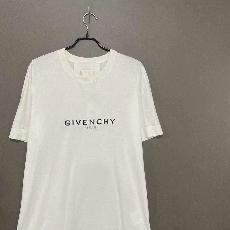 Givenchy Givenchy Classic Logo Short Sleeve Size US XXL / EU 58 / 5 - 2 Thumbnail
