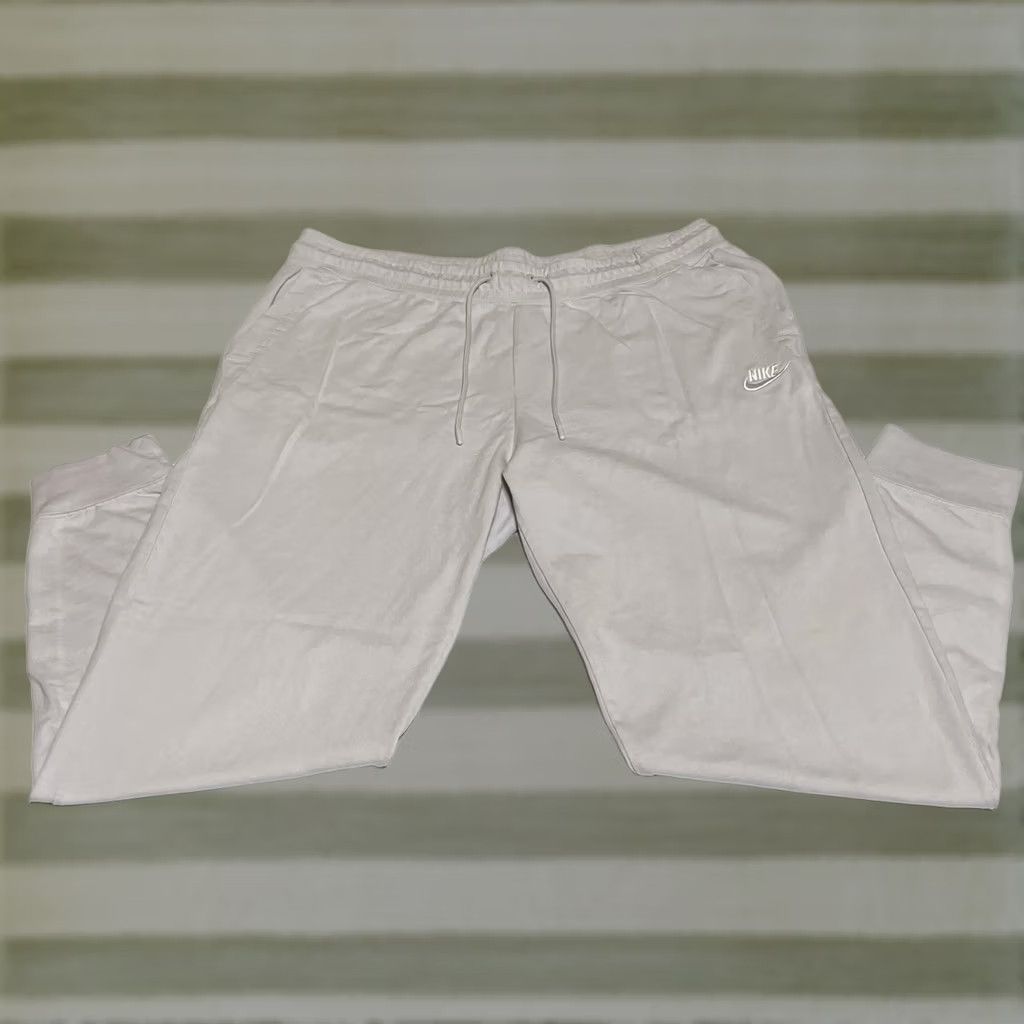 Nike Nike Pants Women XL Light Pink Sportswear Essential Fleece Jogger DR6215 511 Size 40" / US 18 - 1 Thumbnail