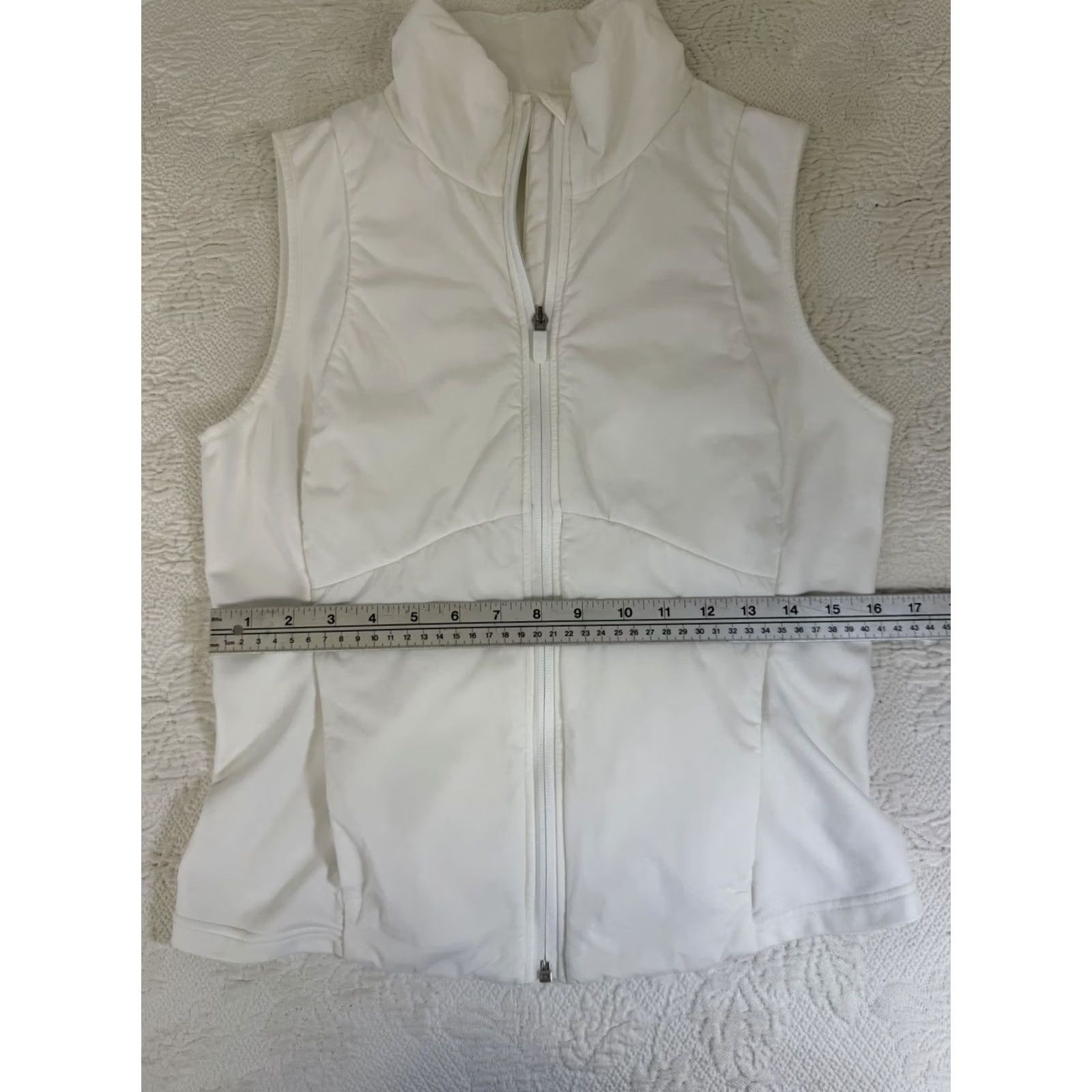 Lululemon Lululemon Vest White Size 10 Full Zip & Pockets Womens Jacket Basic Vest Size L / US 10 / IT 46 - 5 Thumbnail
