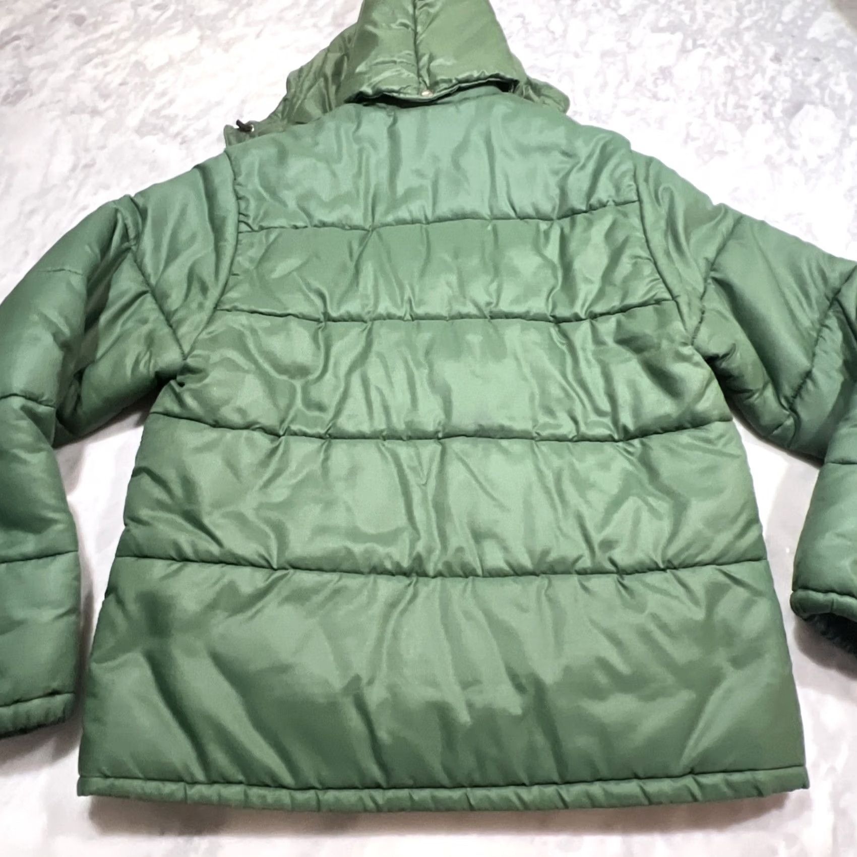 Vintage VINTAGE Frostline Kit Puffer Down Jacket Men S Green Hooded Nylon Zip Short 90s Outdoor Winter Size US S / EU 44-46 / 1 - 6 Thumbnail