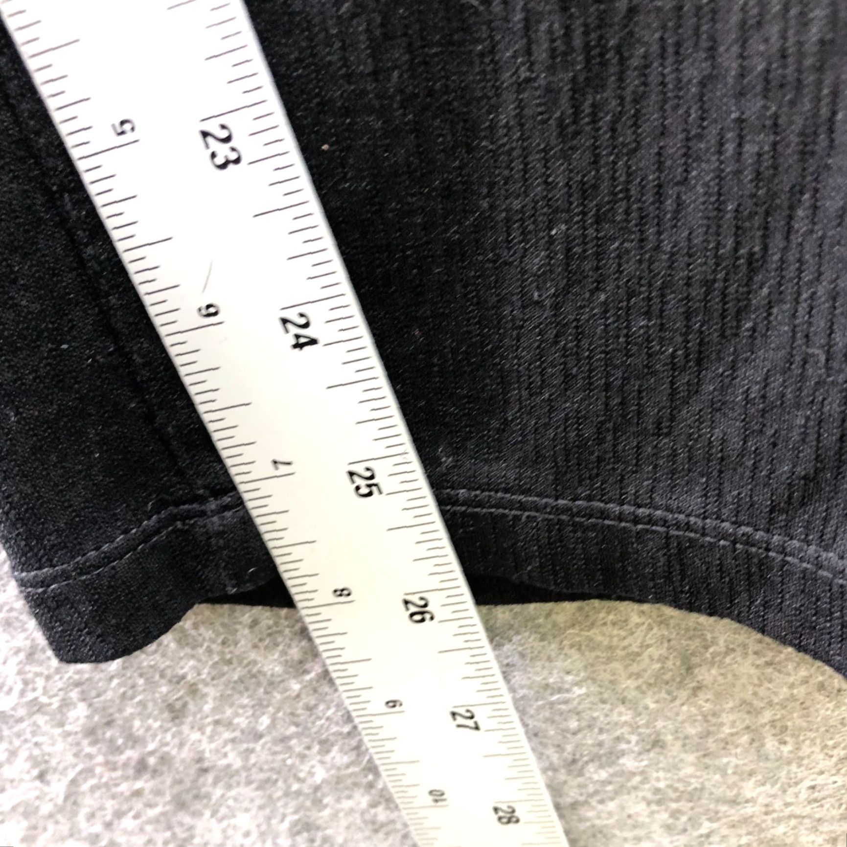 Vintage Liverpool Womens 10 Black Sleek Pull On Crop Straight Leg Dress Pants Slim Yoga Stretch Front Zipper Flat Front Casual All Seasons Mens? Womens Size 32" / US 10 / IT 46 - 7 Thumbnail