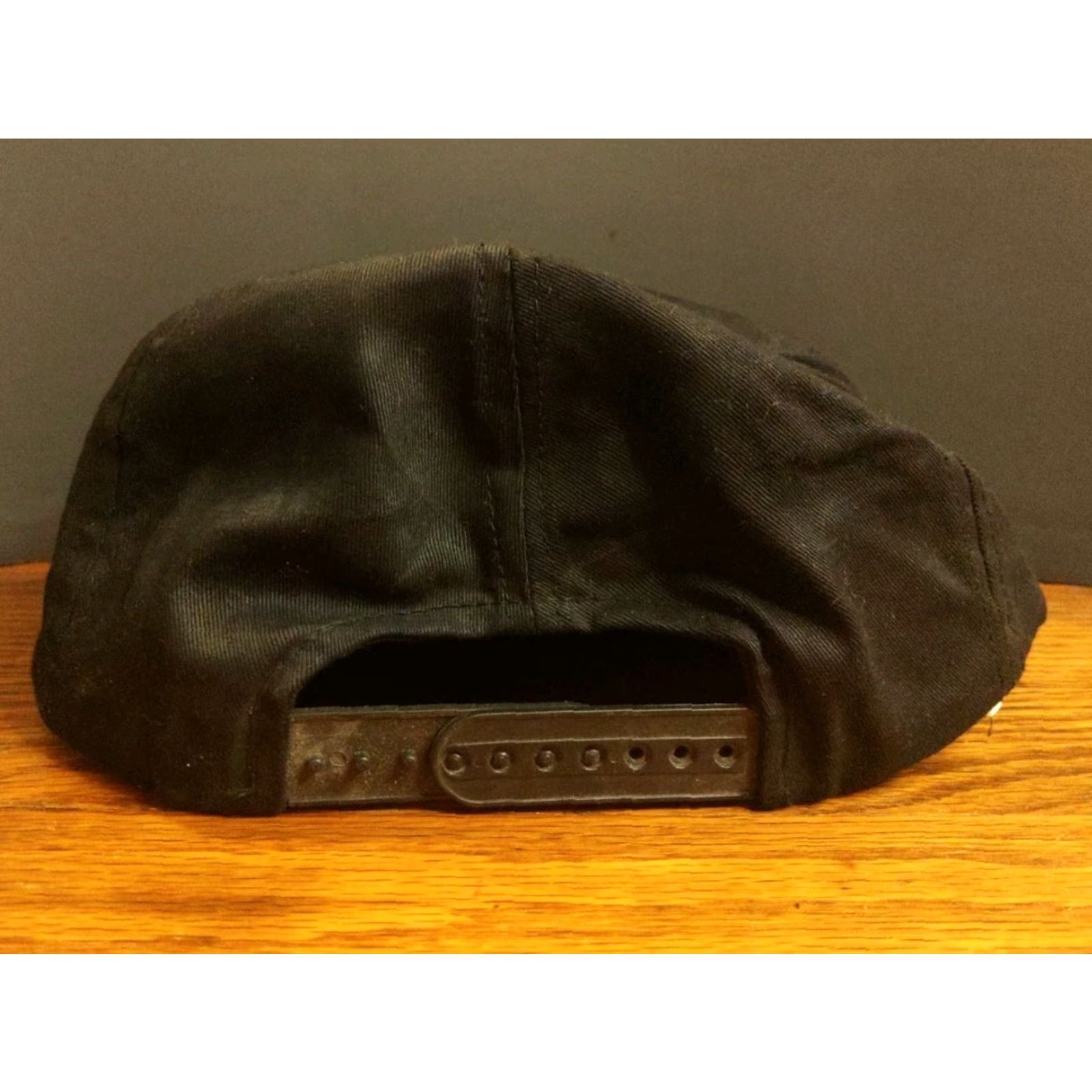 Vintage VINTAGE Universal Hawkeyes Hat Cap Black Snapback Spell Out Collegiate Sports Canvas Adjustable Men Hats Hawkeyes College 90s Football Universi... Size ONE SIZE - 5 Thumbnail