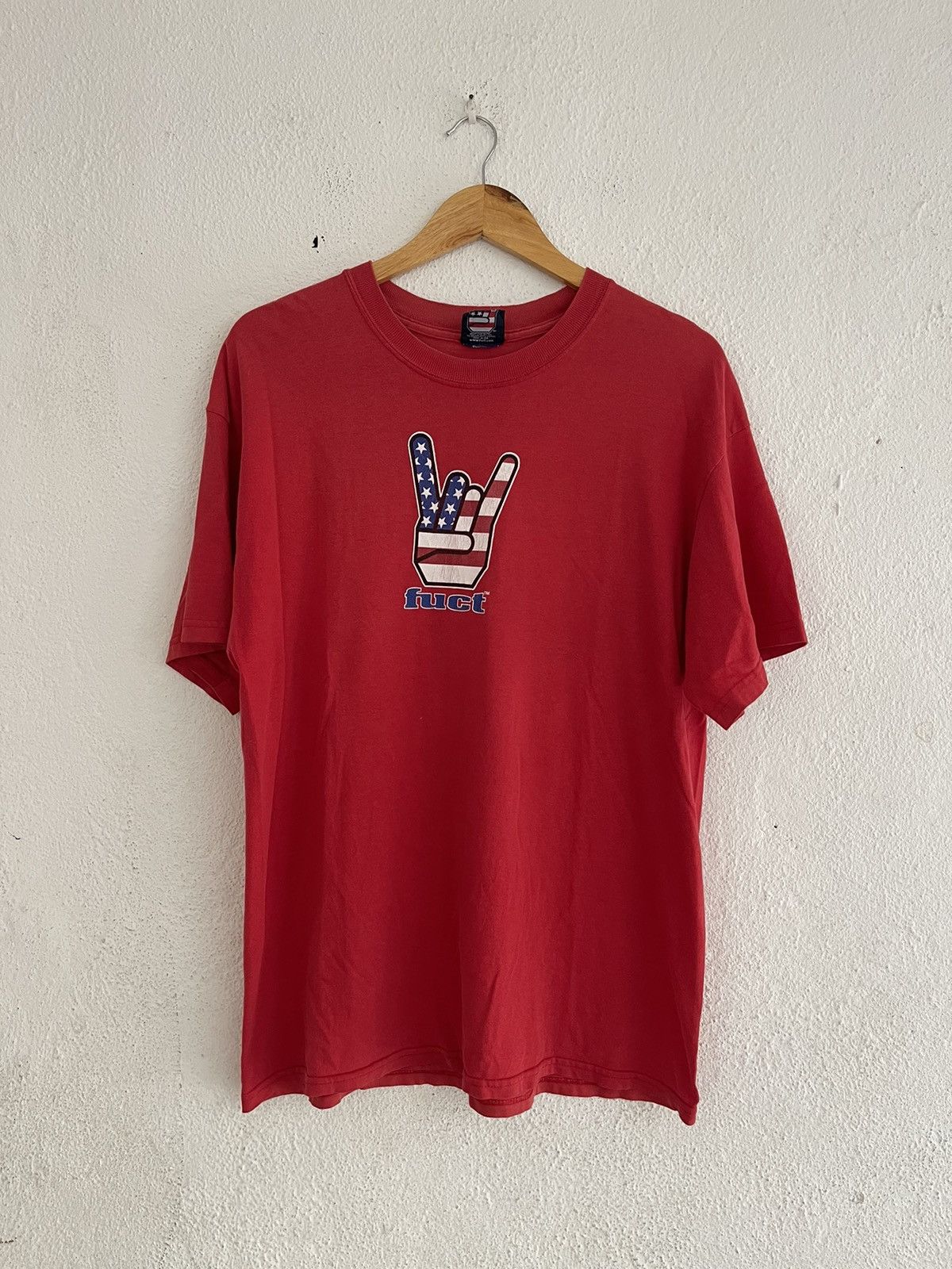 90s Vintage FUCT HORNED HAND Print Tee M コットン RED プリント 古着 FUCT × Vintage Vintage Fuct Horned Hand T Shirt | Grailed