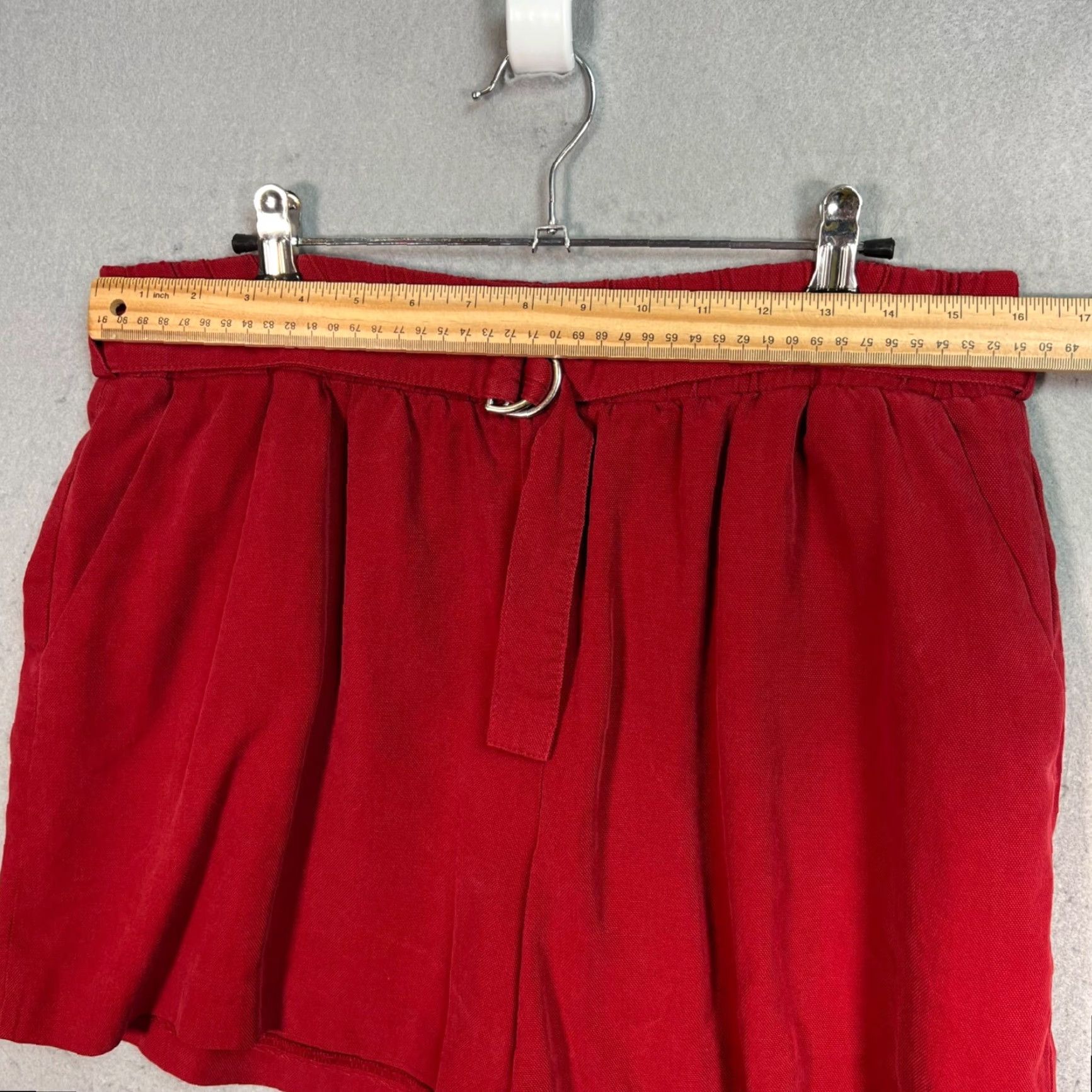Zara VINTAGE Zara Woman Bermuda Shorts Adult Womens Large Red High-Waist with Belt 32 in Waist Lyocell Pleated 2.5 in Inseam Womens Size 36" / US 14 / IT 50 - 5 Thumbnail