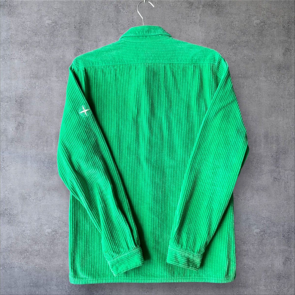 Stone Island USED MICRO CORDUROY STONE ISLAND BUTTON UP SIZE S Size US S / EU 44-46 / 1 - 18 Thumbnail