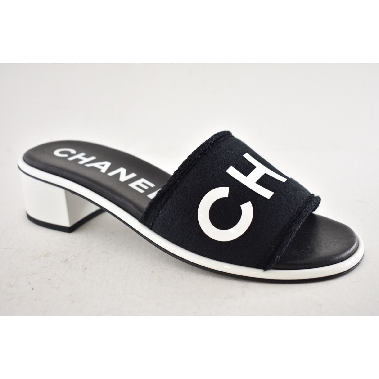 Chanel Chanel 24C Black White CHA NEL Letter Logo Mule Slide Size US 11.5 / IT 41.5 - 3 Thumbnail