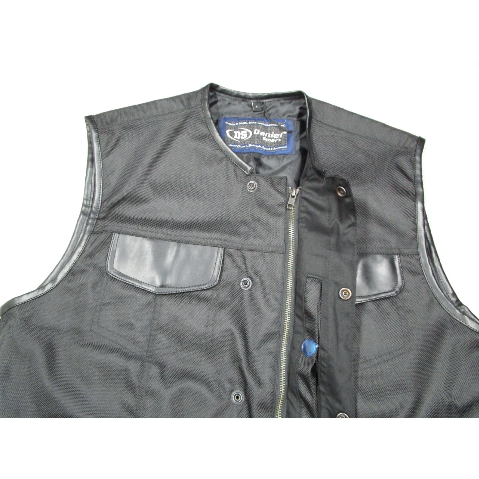 Vintage DANIEL SMART Vest Mens Large Black Full Zip Snap Front Motorcycle Shirt Size US L / EU 52-54 / 3 - 4 Thumbnail
