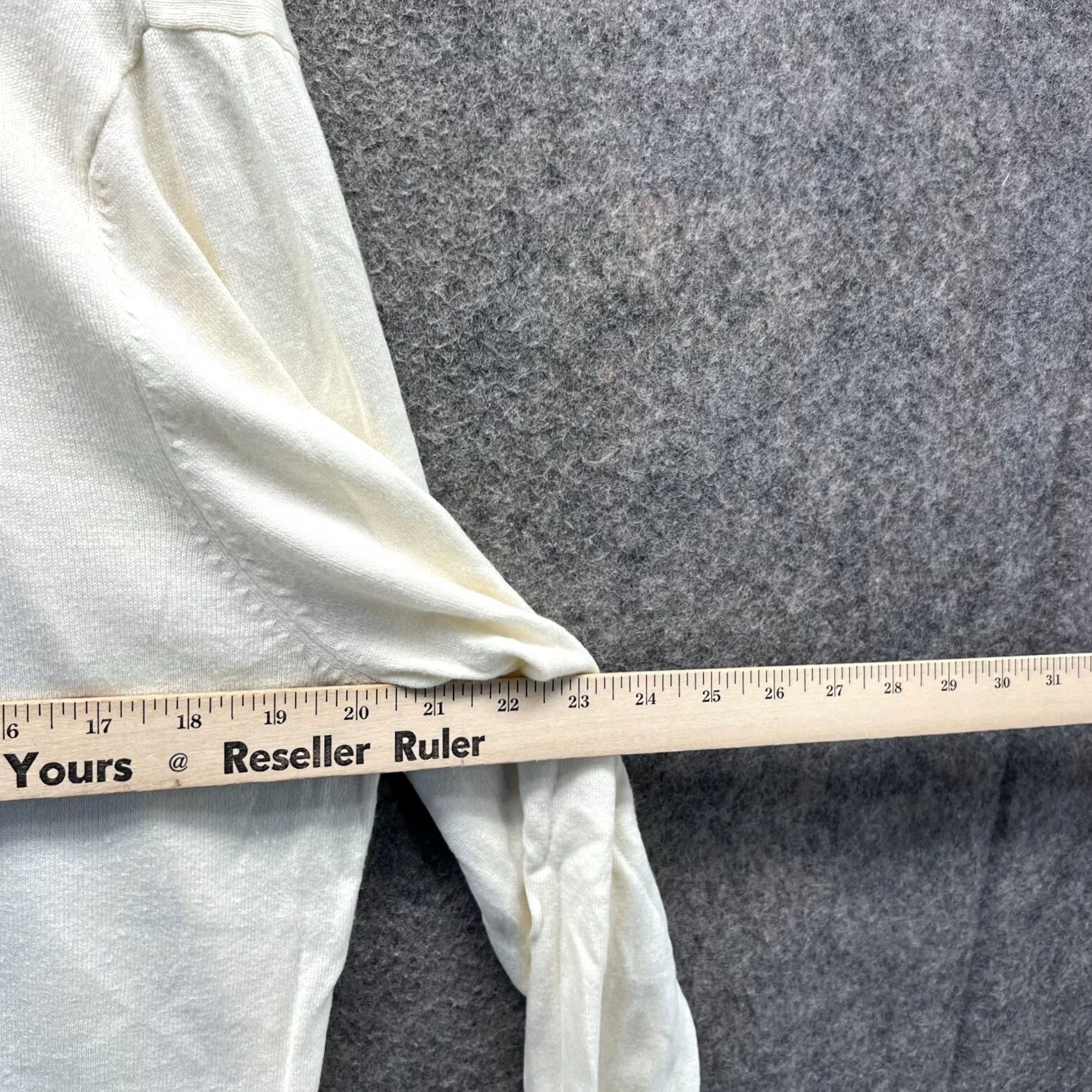 J.McLaughlin VINTAGE J McLaughlin Cardigan Sweater Womens Large Beige Gold Fleece Long Sleeve Knit Size L / US 10 / IT 46 - 5 Thumbnail