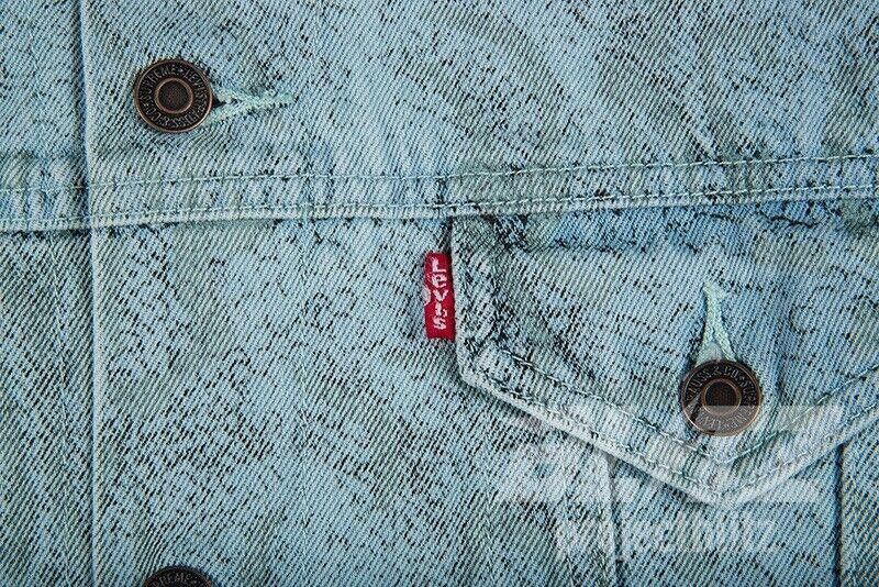 Supreme FW17 SUPREME LEVI'S SNAKESKIN TRUCKER JACKET LIGHT BLUE S Size US S / EU 44-46 / 1 - 3 Thumbnail