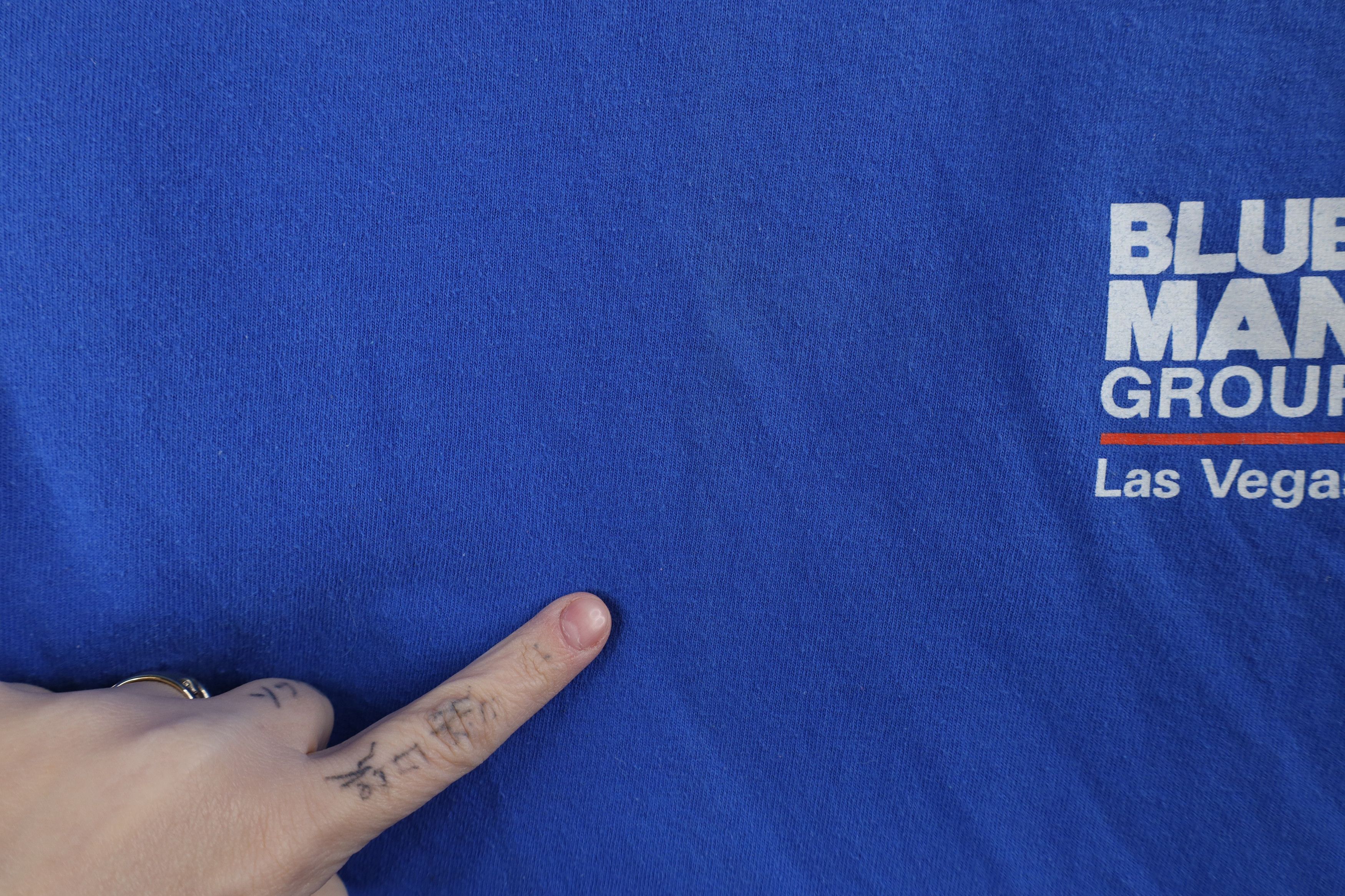 Vintage Vintage Y2K Streetwear Las Vegas Blue Man Group T-Shirt Size S / US 4 / IT 40 - 9 Thumbnail