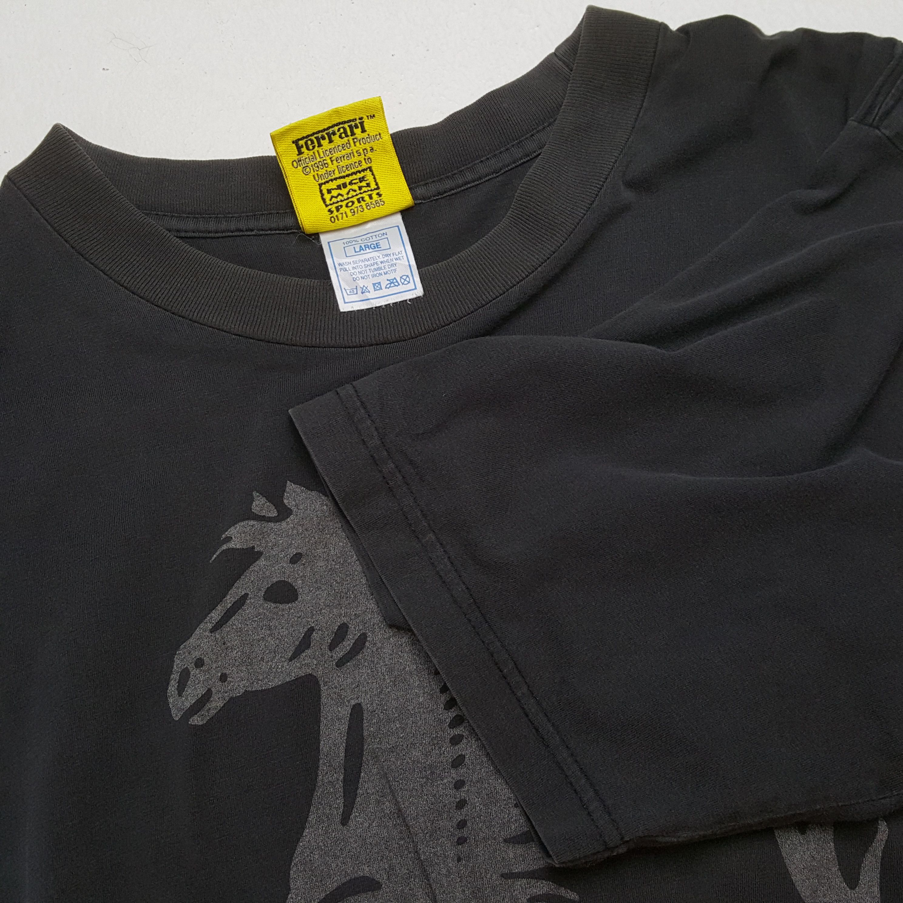 Ferrari FERRARI Luxury Cars Brand Big Logo Design Tshirt Size US L / EU 52-54 / 3 - 7 Thumbnail