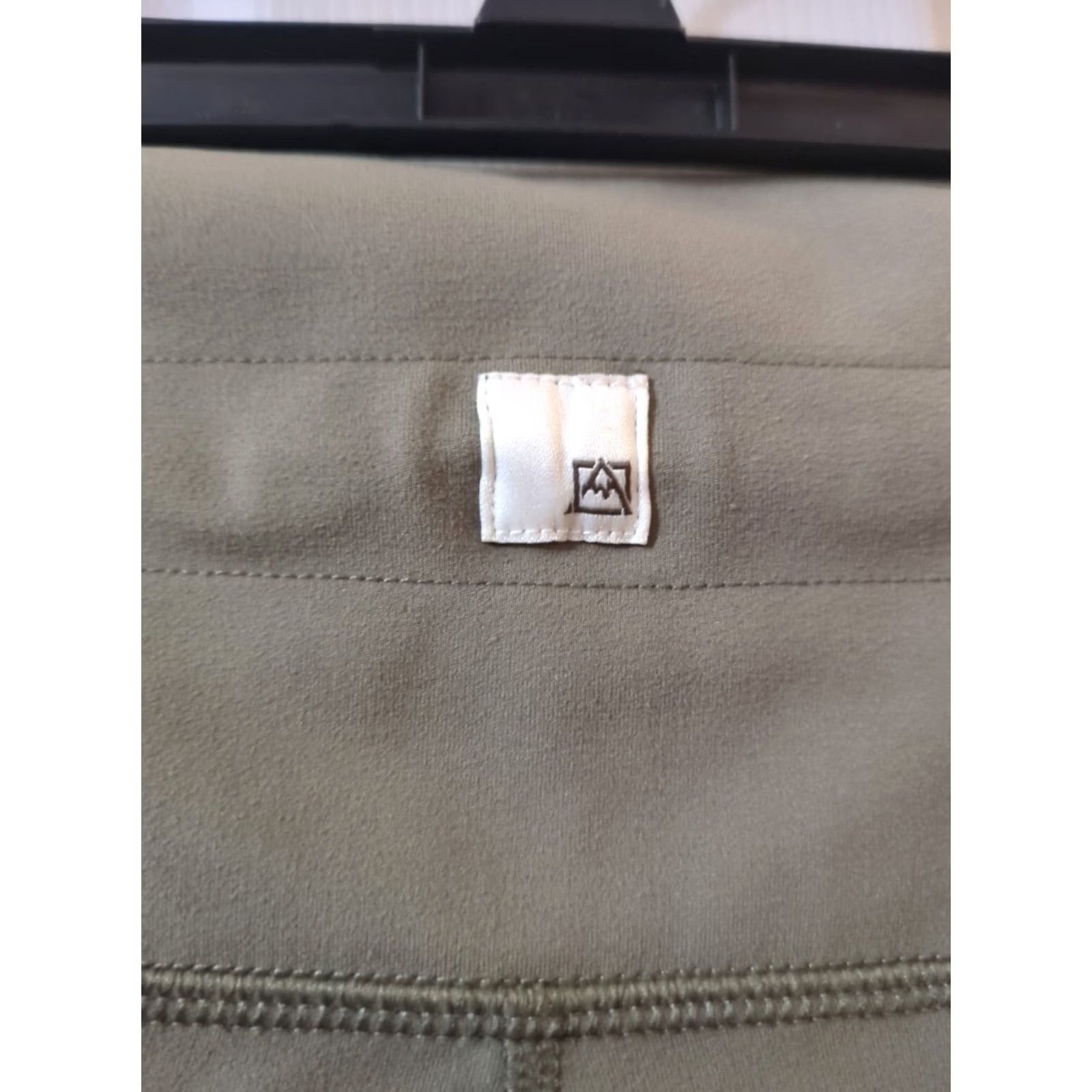 Avalanche Avalanche Women Yoga Pants Slim Pull On Green XS? Sorry, I cannot determine size beyond S from provided info. Size 28" / US 6 / IT 42 - 4 Thumbnail