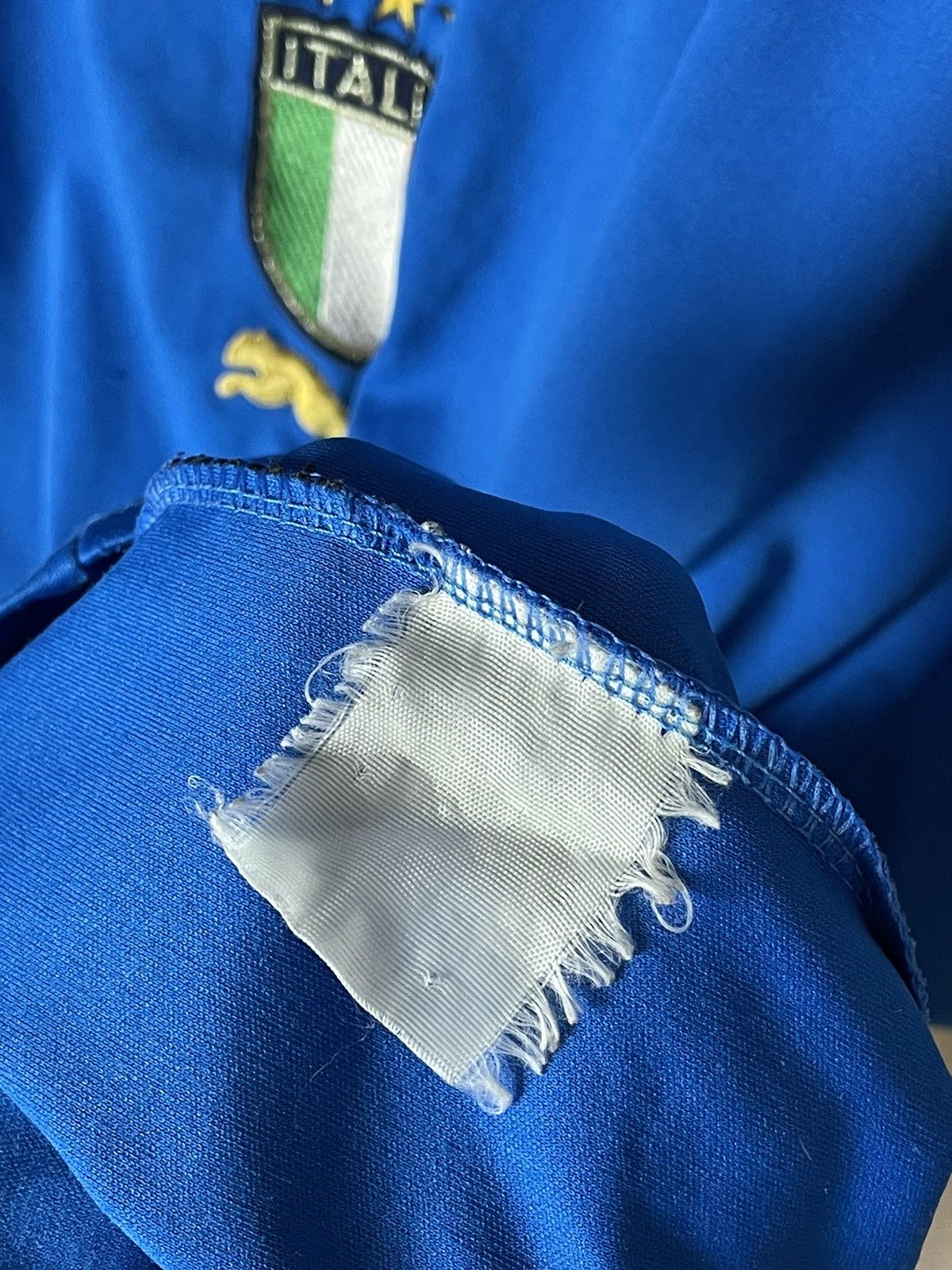 Puma Puma Italy Franchesco Totti Home Vintage 90s Soccer Jersey Size US L / EU 52-54 / 3 - 14 Thumbnail