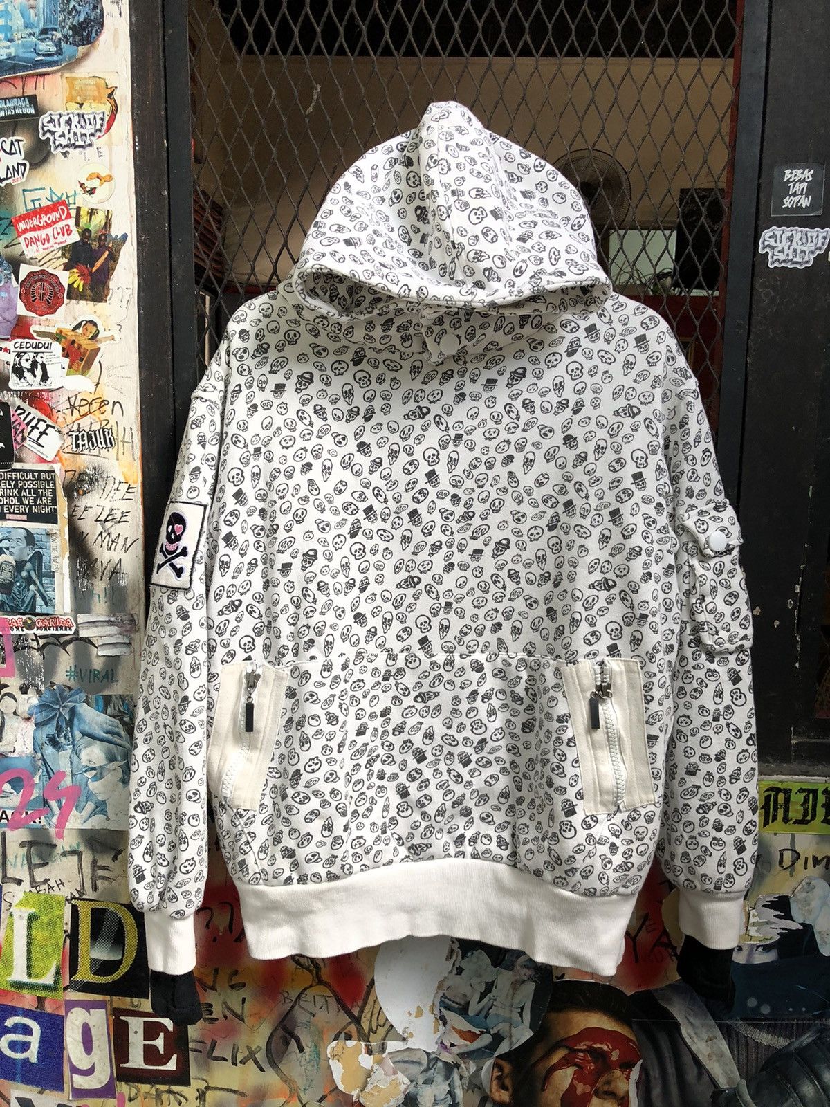 If Six Was Nine × Japanese Brand × Le Grande Bleu (L.G.B.) JAPANESE SKULL HOODIE FULL PRINT LGBSTYLE Size US XL / EU 56 / 4 - 7 Thumbnail