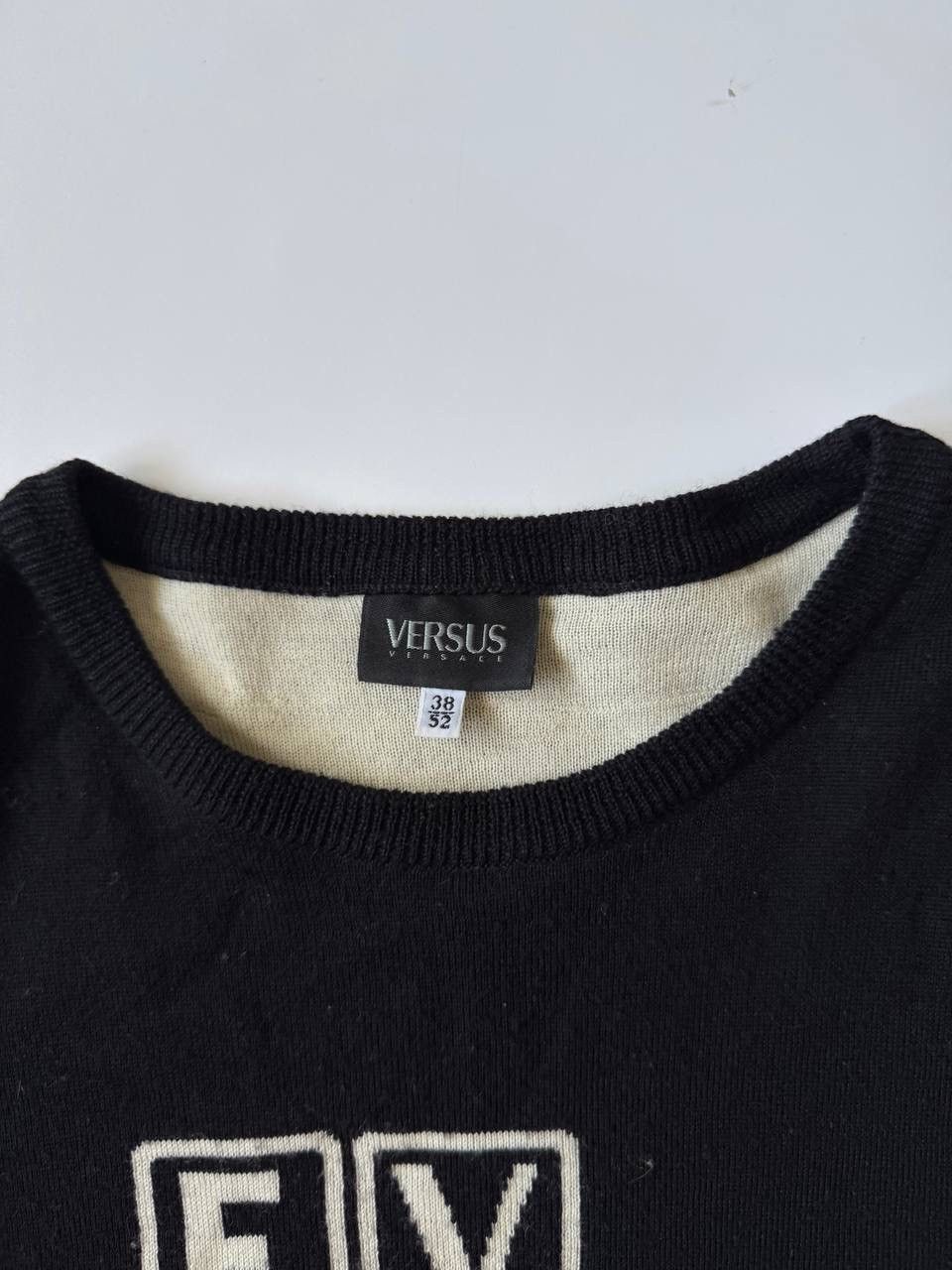 Versus Versace Vintage big logo sweater versace versus size S-M Size XS / US 0-2 / IT 36-38 - 3 Thumbnail