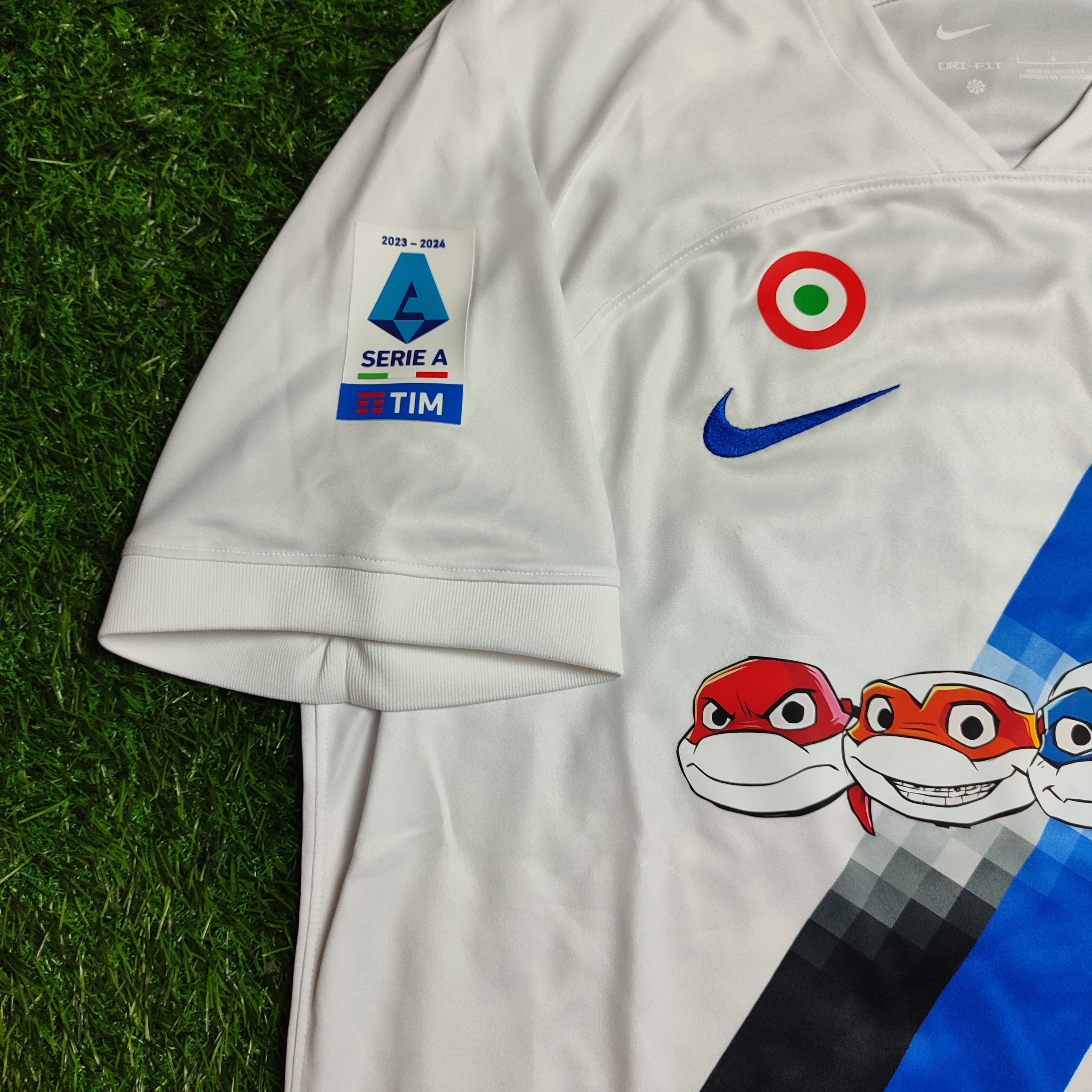 Nike Inter Milan Away 2023-24 Special TMNT Soccer Jersey Size US M / EU 48-50 / 2 - 6 Thumbnail