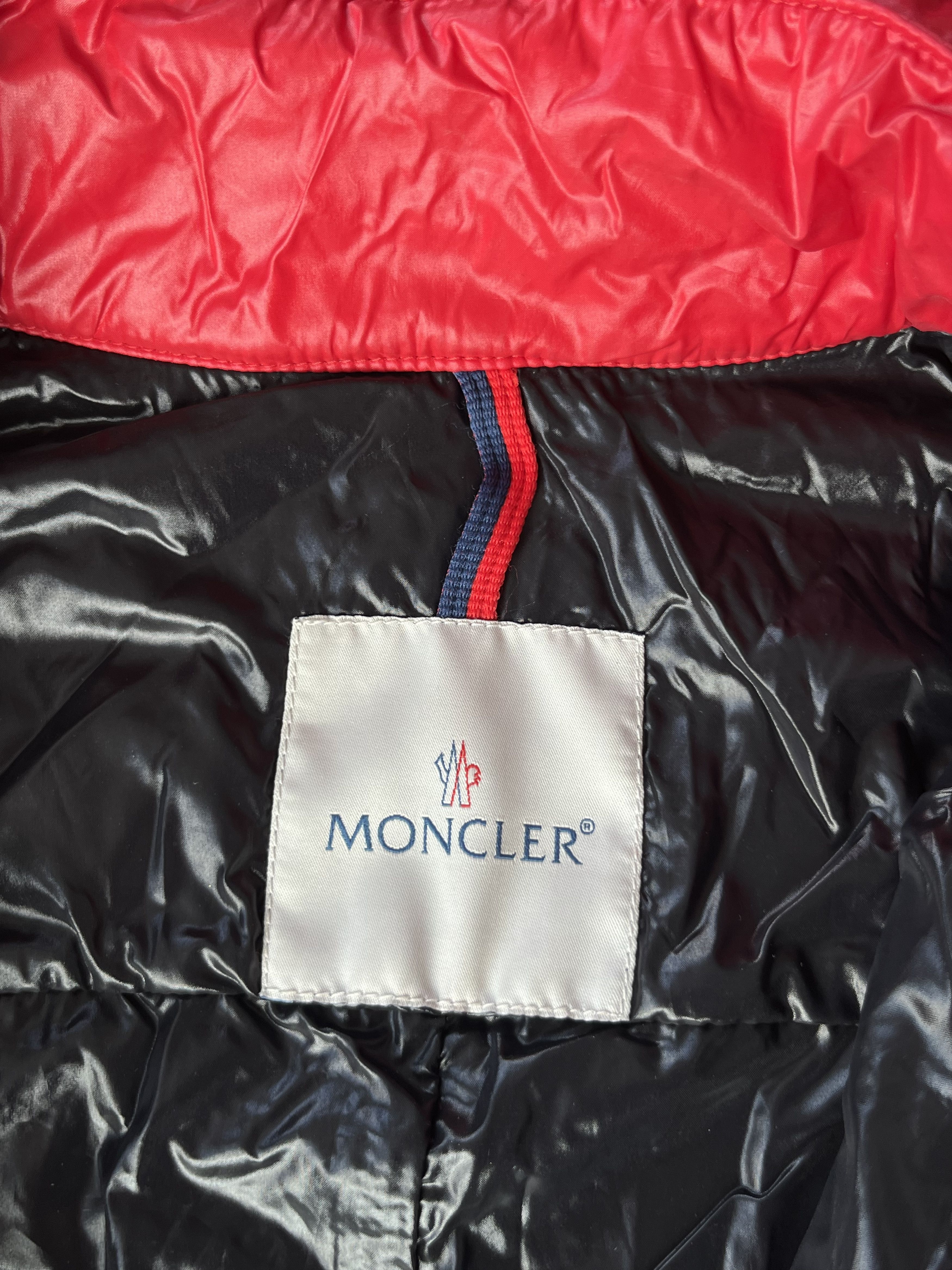 Moncler MONCLER SHINY Vintage Women Light Jacket Big Logo Very Rare Size M / US 6-8 / IT 42-44 - 15 Thumbnail