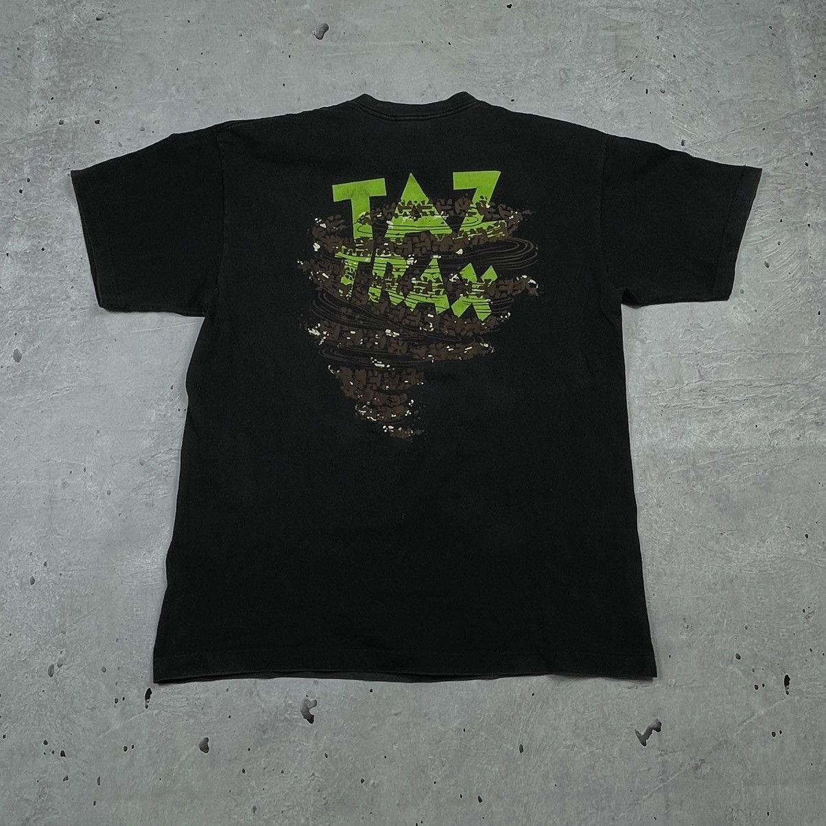 Vintage × Warner Bros Vintage 1995 Taz Warner Bros WILD THING Double Sided Print Size US L / EU 52-54 / 3 - 10 Thumbnail