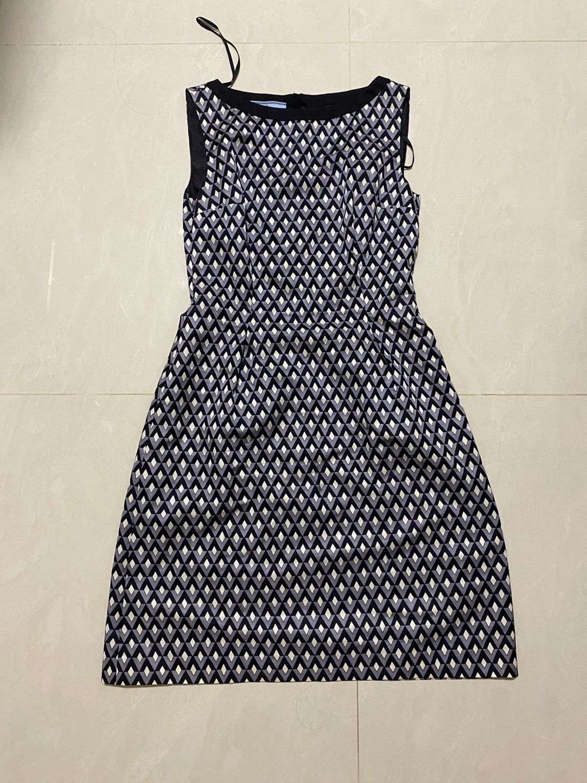 Prada Prada Miano Dress Size M / US 6-8 / IT 42-44 - 1 Thumbnail