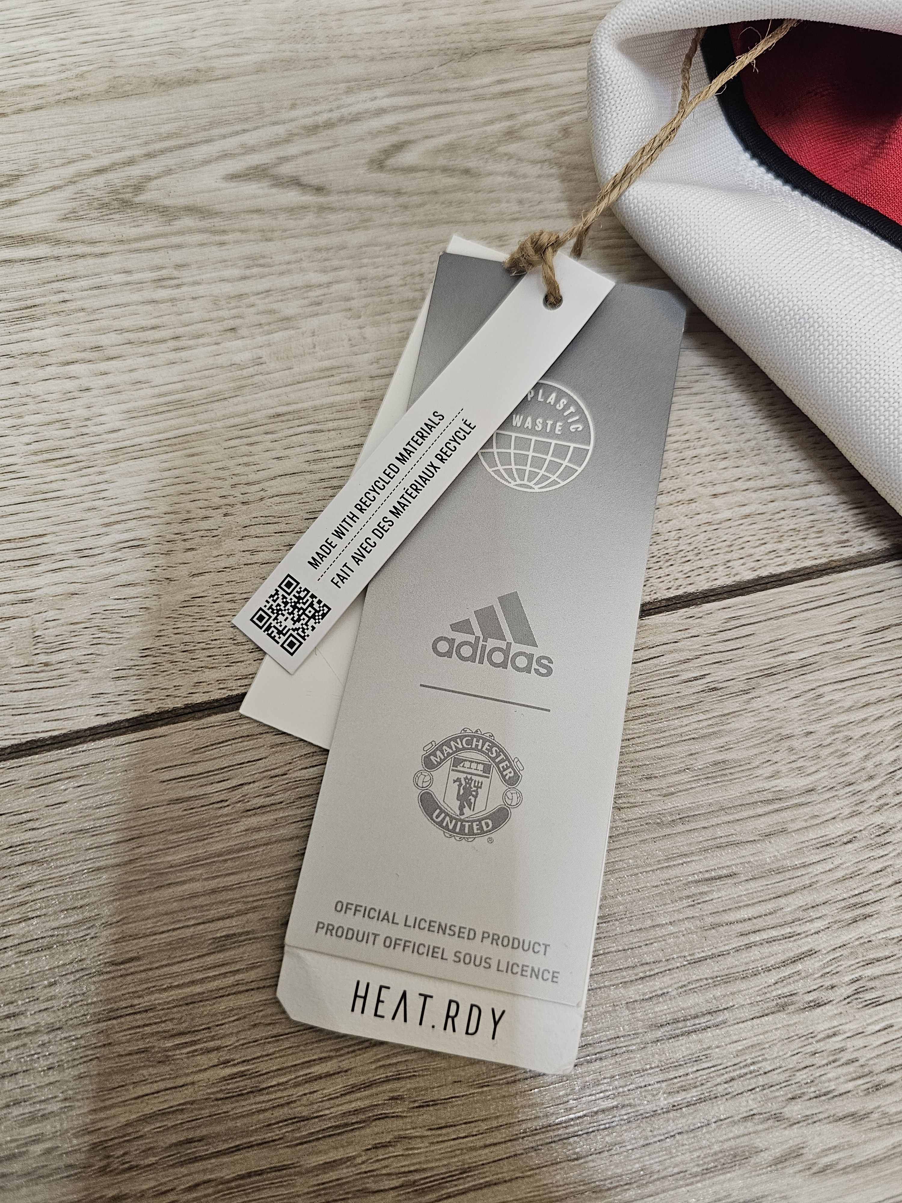 Adidas MANCHESTER UNITED 2022 2023 FOOTBALL SHIRT SOCCER JERSEY Size US XS / EU 42 / 0 - 6 Thumbnail