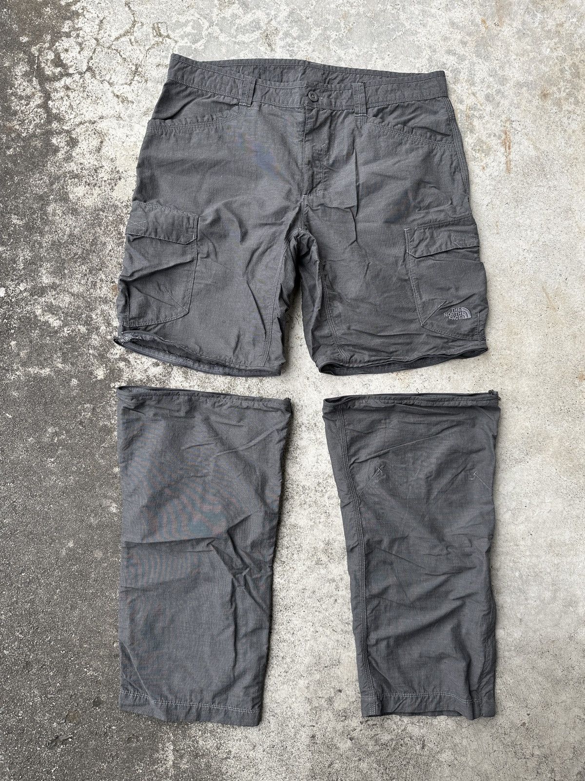The North Face Charcoal TNF Convertible Outdoor Cargo Gorp pant Size US 36 / EU 52 - 3 Thumbnail