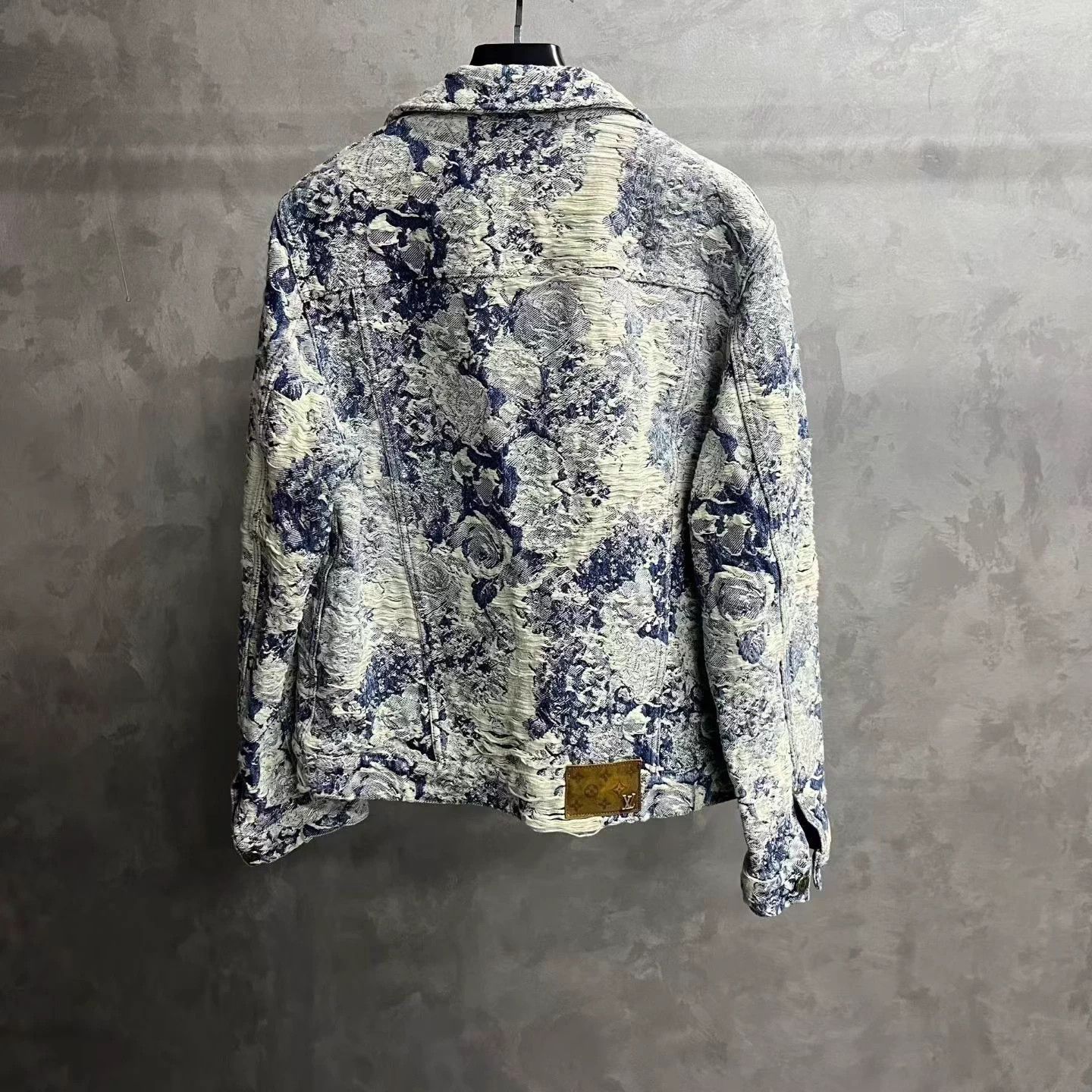 Louis Vuitton Louis Vuitton Blue Floral All Over Long Sleeve Denim Jkt Size US M / EU 48-50 / 2 - 2 Thumbnail