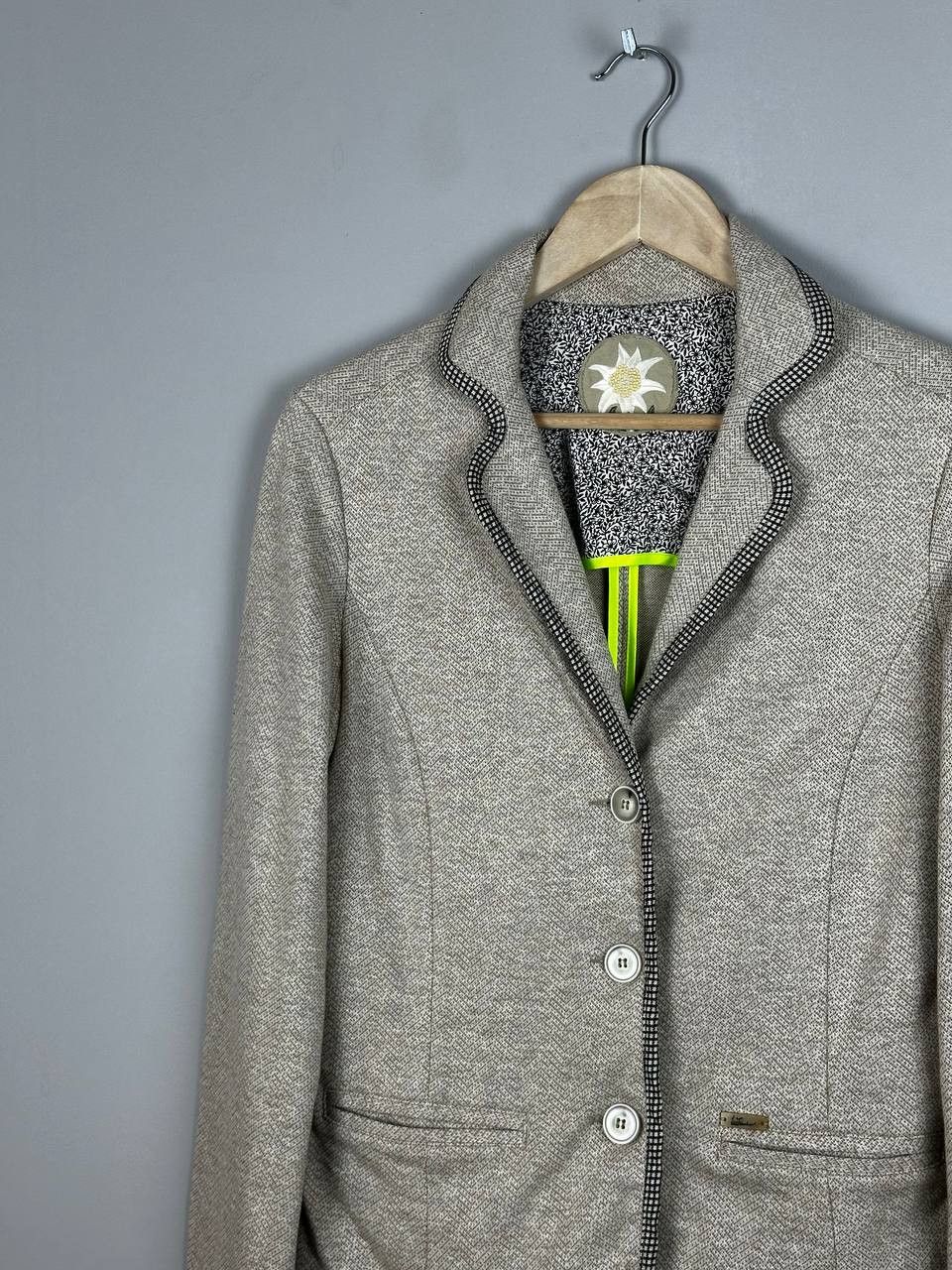 Designer Luis Trenker Classic Beige Blazer Luxury Made In Italy Size S / US 4 / IT 40 - 3 Thumbnail