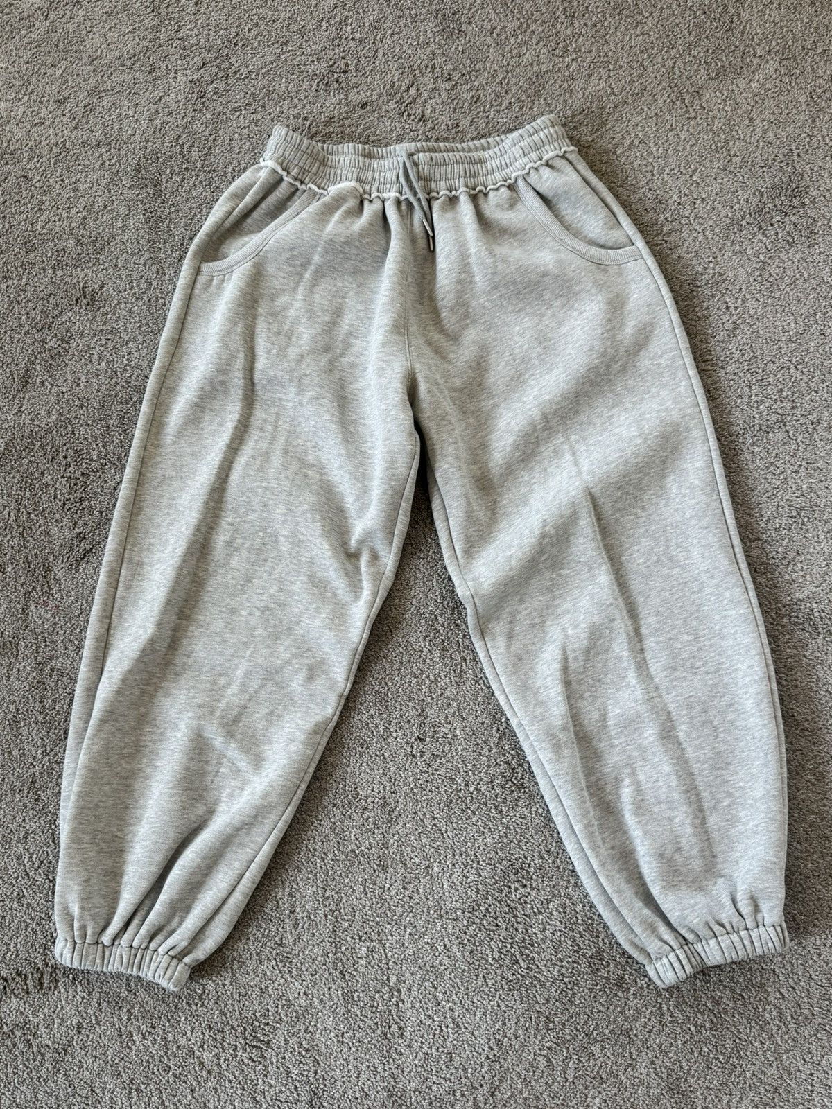 baggy scrunch sweatpants