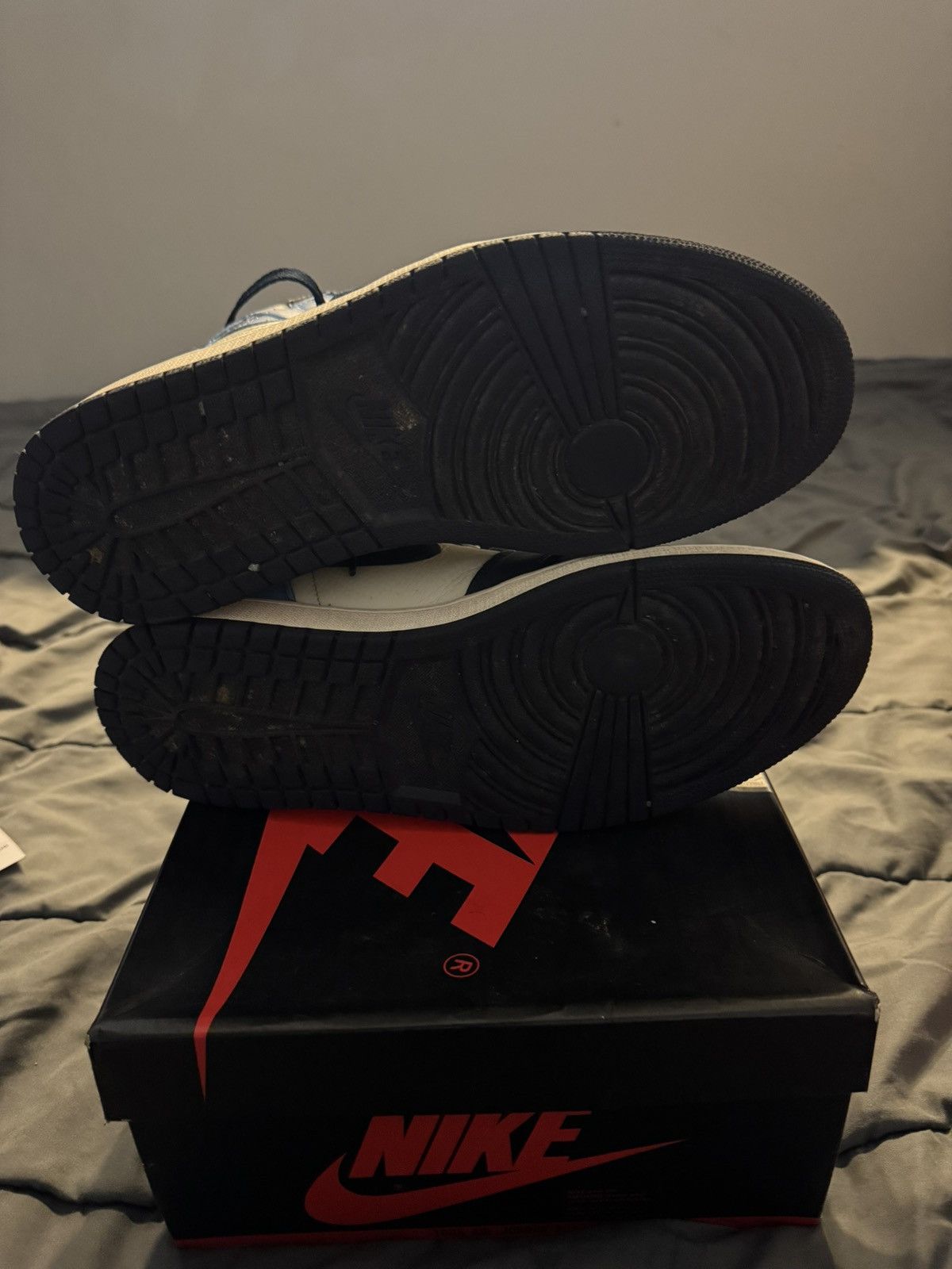 Jordan Brand Jordan 1 Obsidian Size US 10.5 / EU 43-44 - 6 Thumbnail