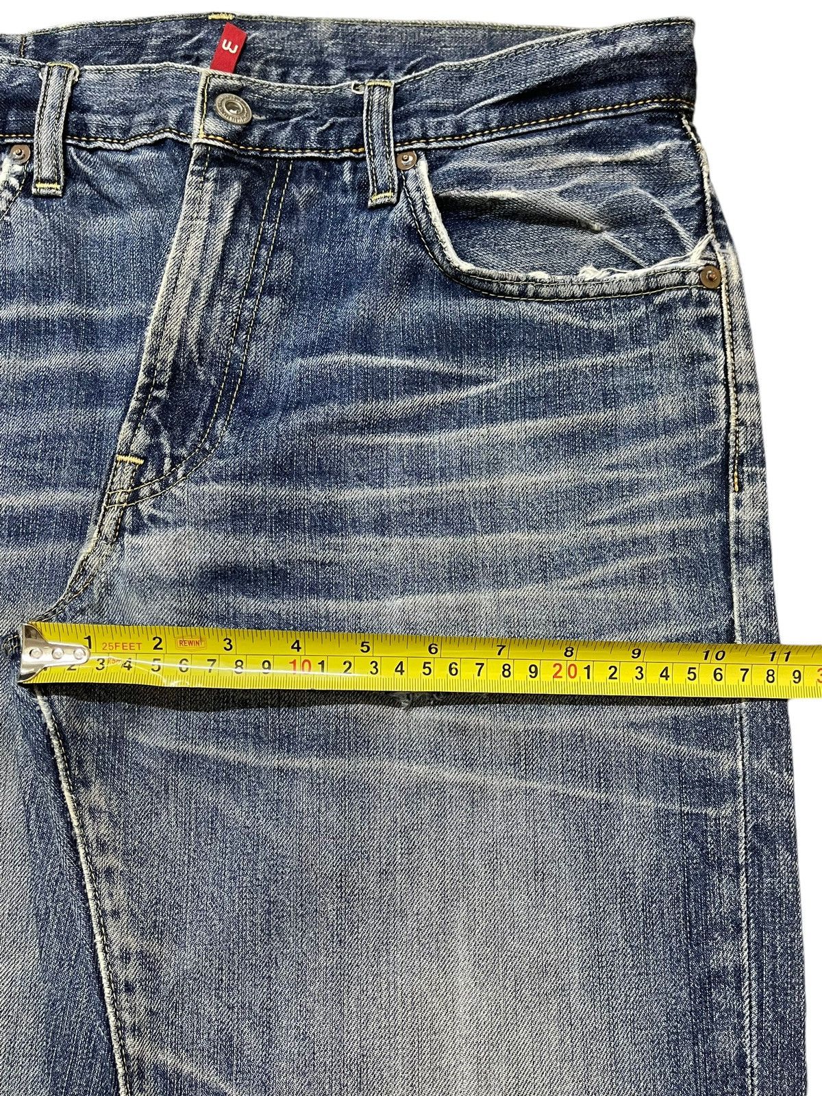 Uniqlo Vintage Y2K Uniqlo Blue Faded Wash Whiskers Straight Leg Fit Size US 32 / EU 48 - 14 Thumbnail