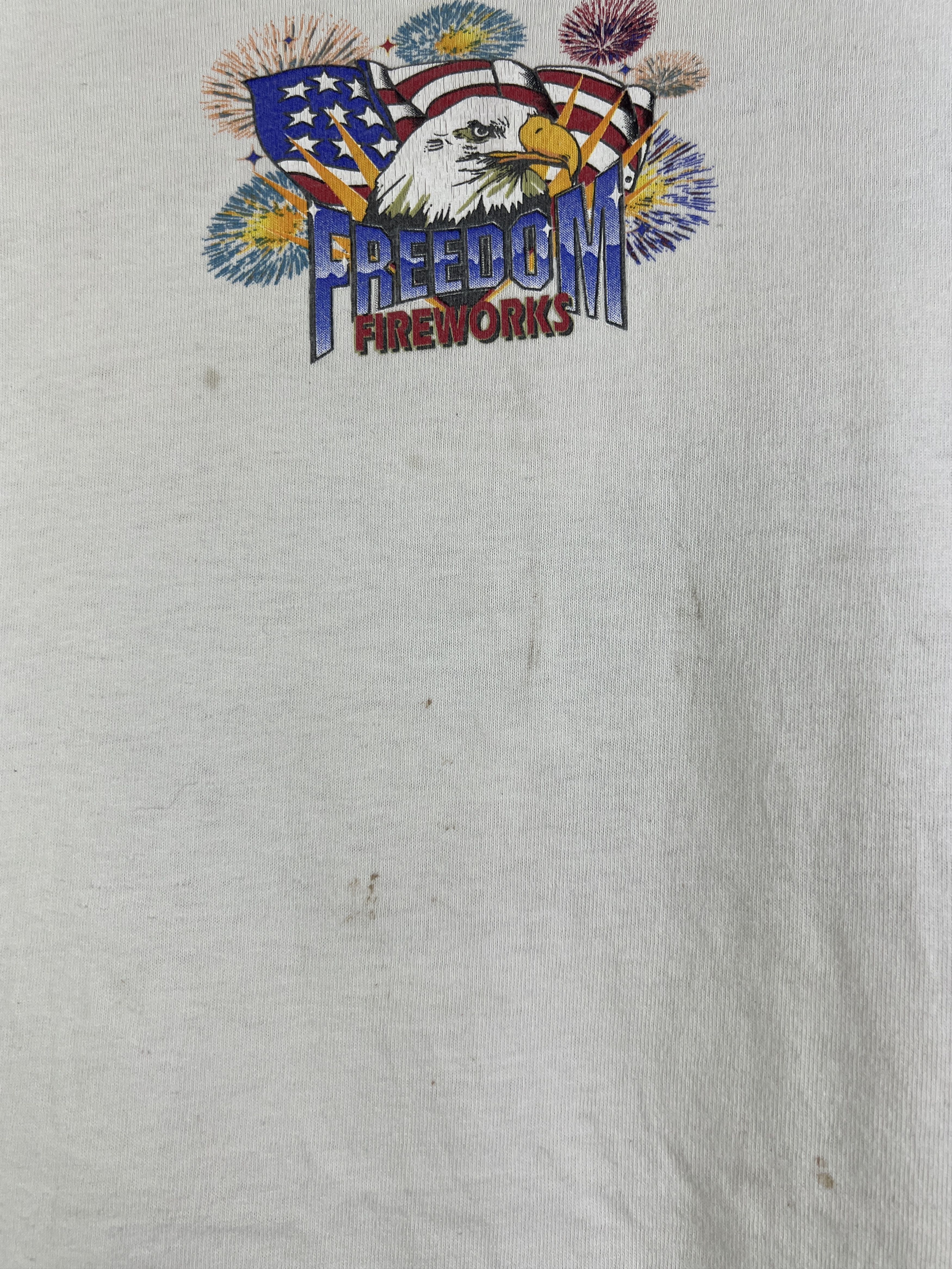 Vintage No.5205 Vintage 90s Freedom Fireworks Graphic Tee (XXL) Size US XXL / EU 58 / 5 - 10 Thumbnail