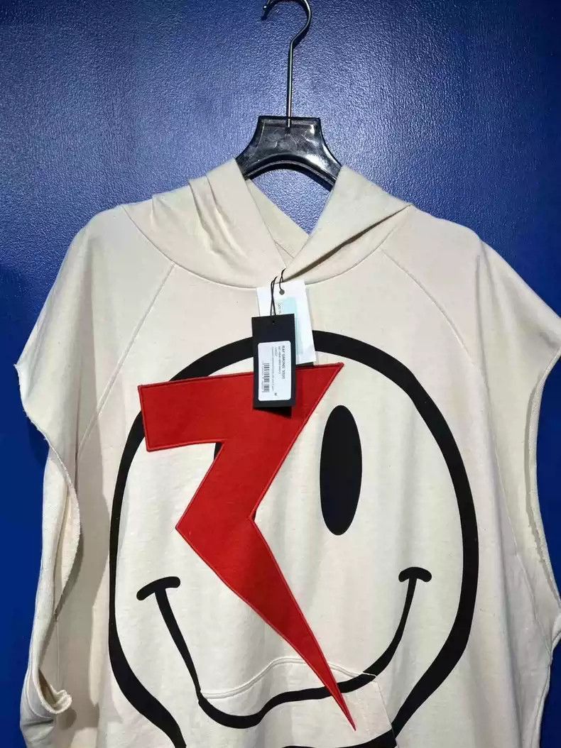Raf Simons Raf Simons Lightning smiley face hooded sleeveless sweater- Size US M / EU 48-50 / 2 - 2 Thumbnail