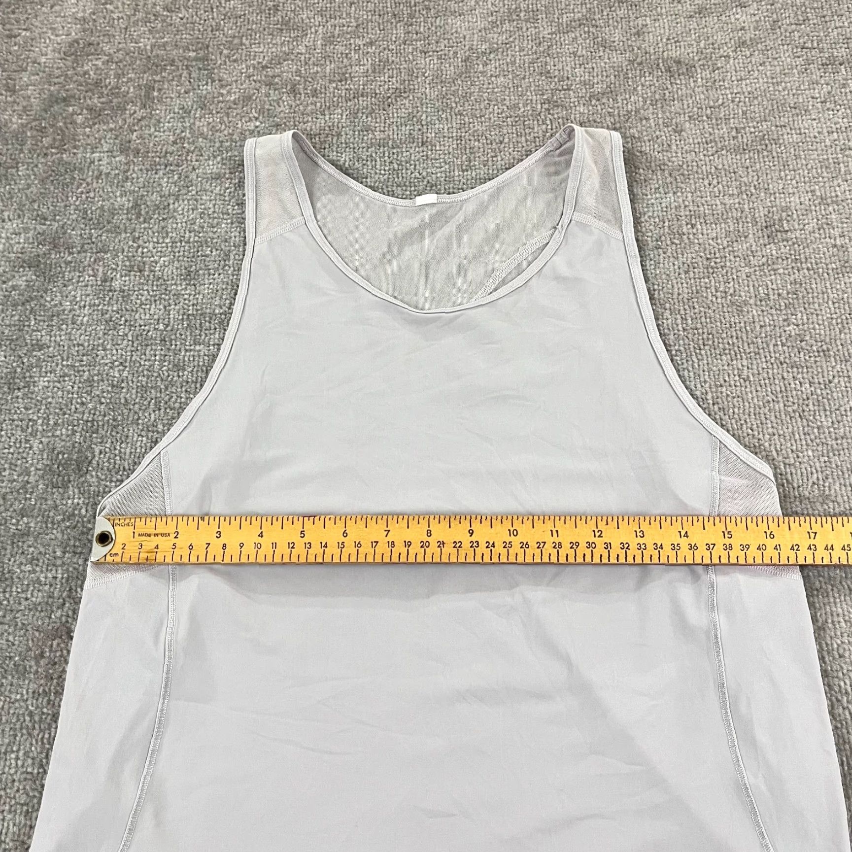 Lululemon LULULEMON Shirt Womens Size 4/6 Gray Sleeveless Tank Top Lightweight Gym Sculpt Crew Neck Regular Size 4/6 Girls? Size S / US 4 / IT 40 - 5 Thumbnail