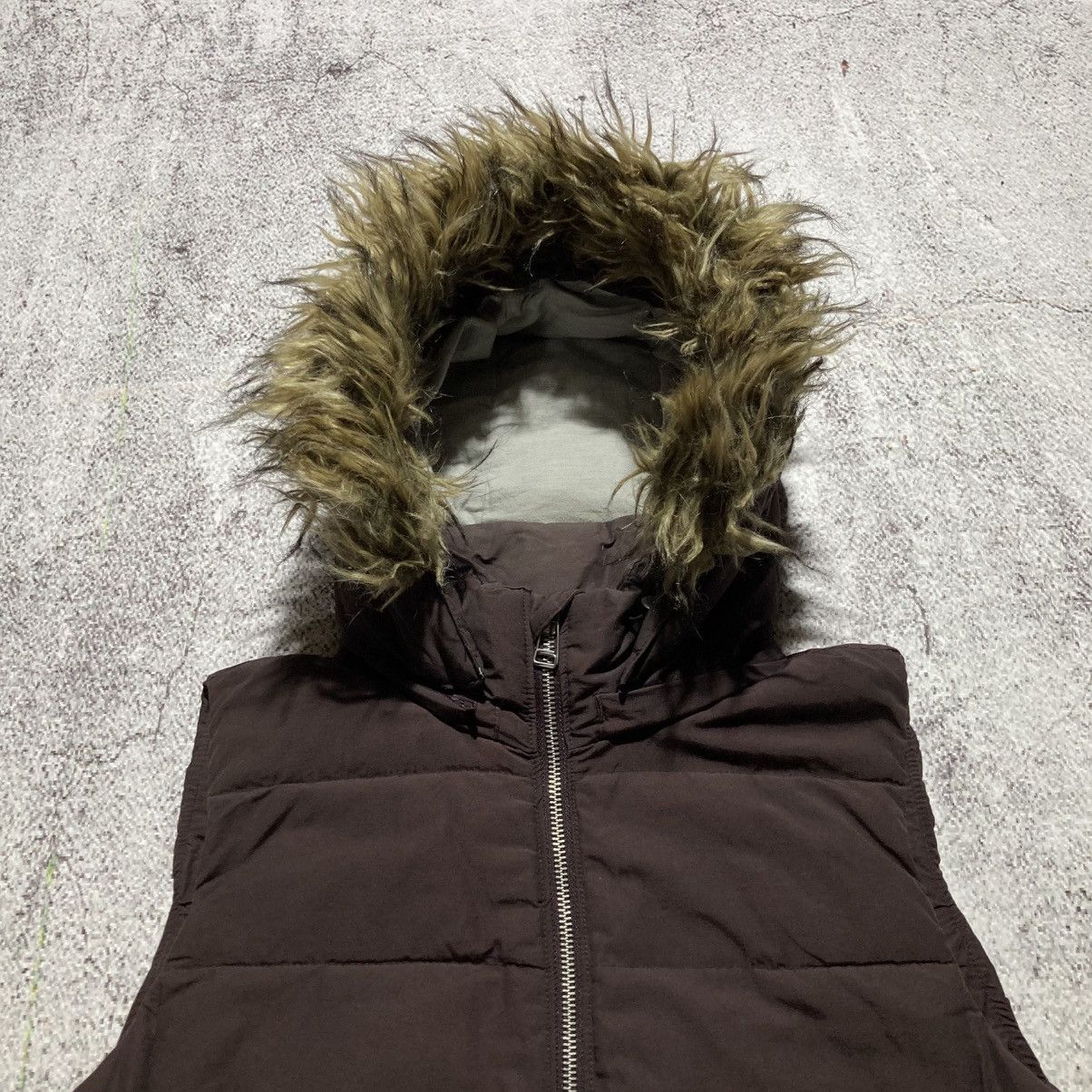 Japanese Brand 2000s Gap Gothic Punk Style Down Jacket Fur Vest Brown Size US M / EU 48-50 / 2 - 4 Thumbnail