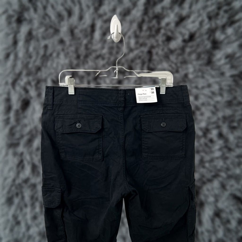Vintage Goodfellow & Co Cargo Pants Mens 33x30 Black Relaxed Fit Tapered Leg YKK NWT Pants Mens Black 33 Regular Stretch Pocket Cargo NWT Size US 33 - 1 Thumbnail