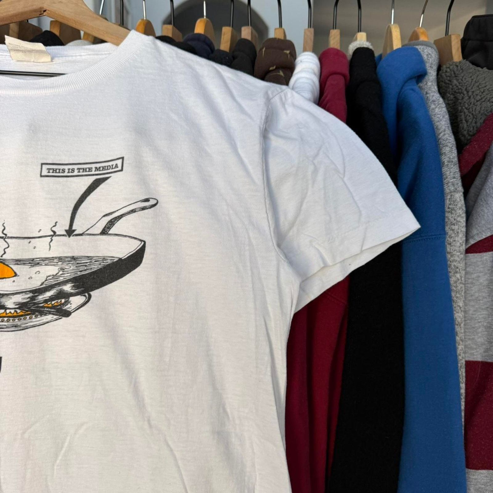 Other Vintage 1993 Political Tee This is Your Brain on Media Size US XL / EU 56 / 4 - 3 Thumbnail