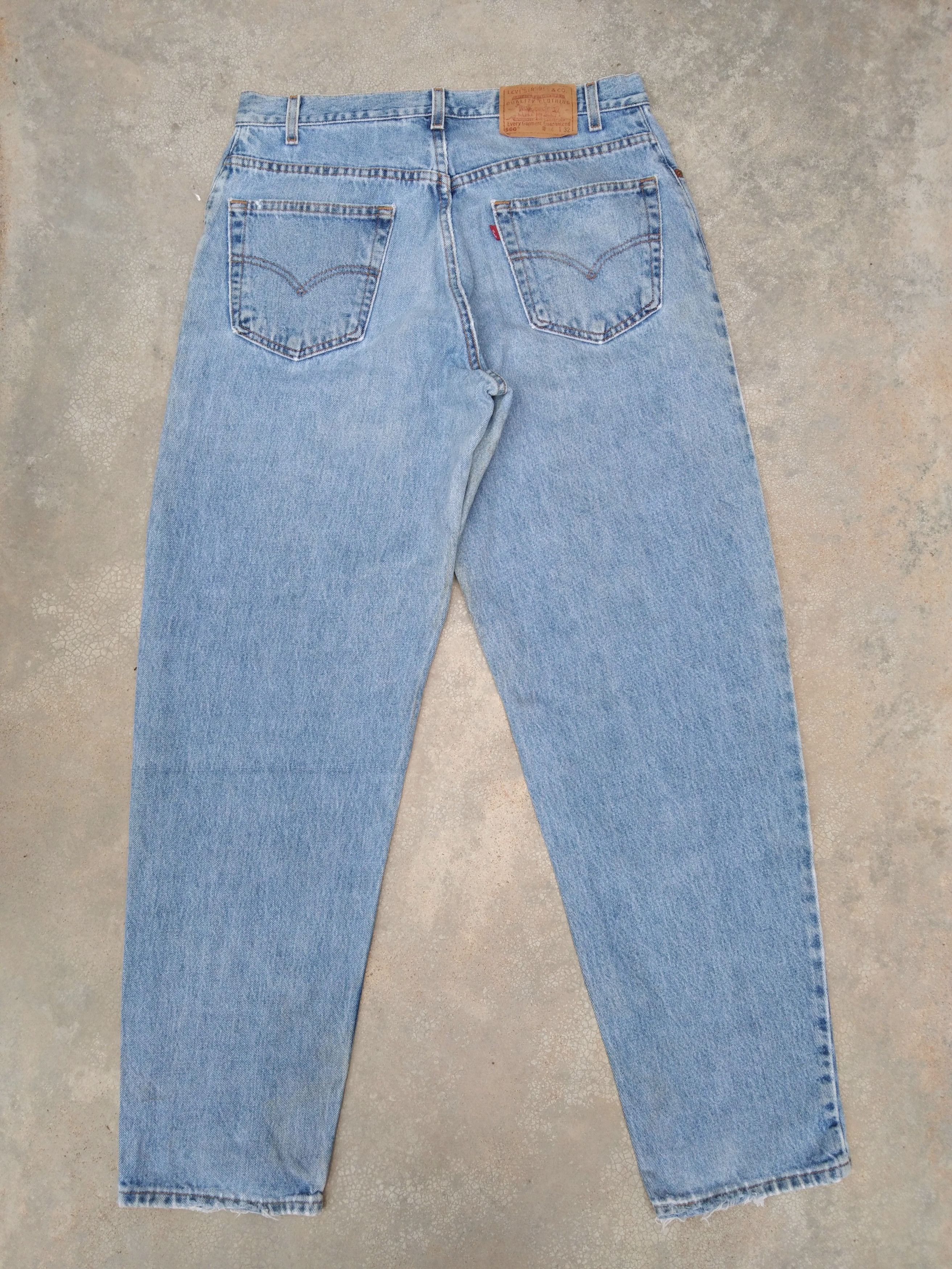 Levi's Vintage Levi's 560 Loose Tapered Leg Distressed Jeans 34x32 Size US 34 / EU 50 - 2 Thumbnail