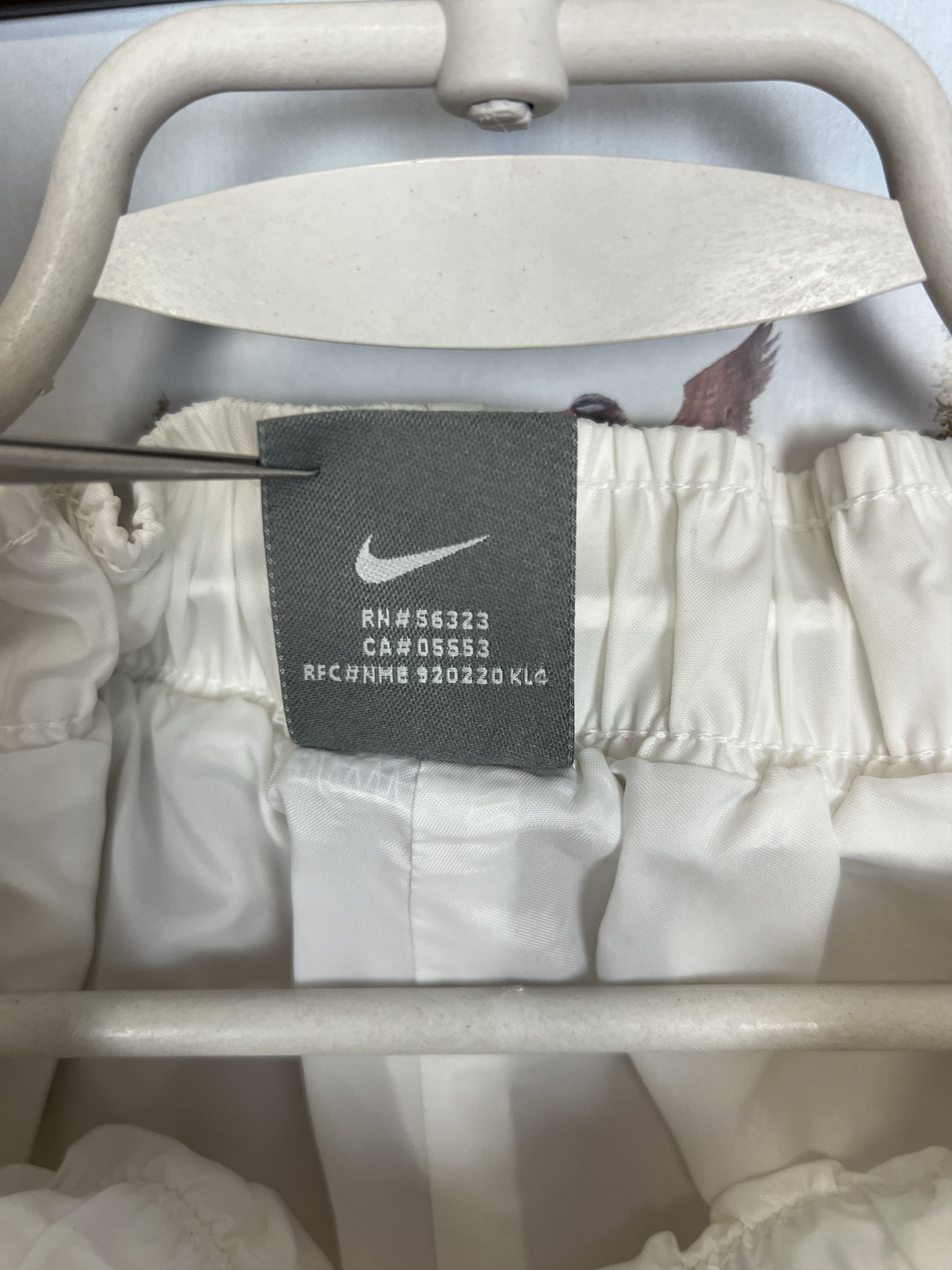 Nike Vintage Nike White Nylon Track Pants Swoosh Sweatpants Size US 36 / EU 52 - 9 Thumbnail