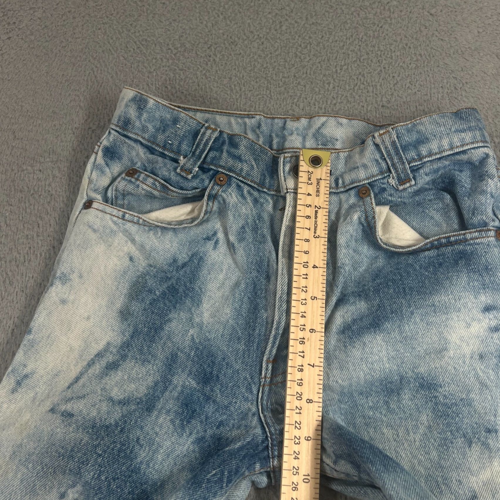 Levi's VINTAGE Levi's 540 Jeans 27x28 Straight Leg Blue 90s Mens Size US 27 - 7 Thumbnail