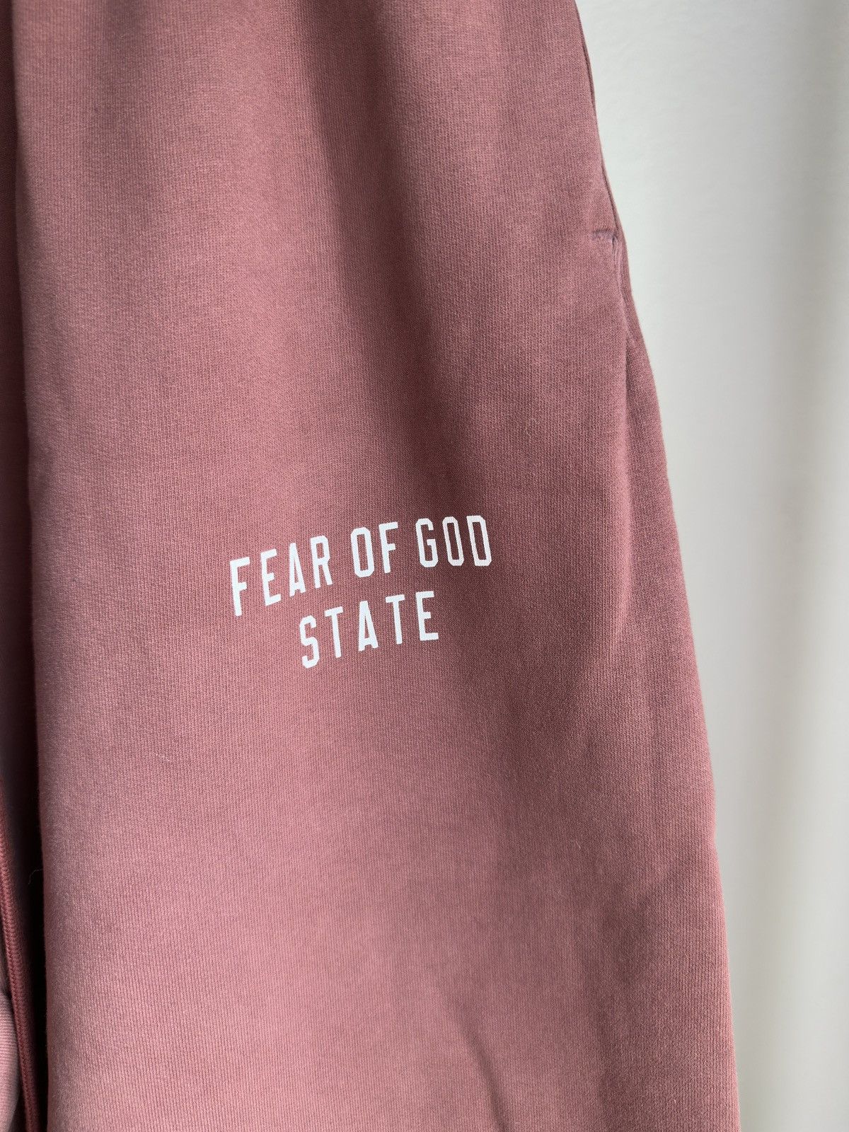 Essentials Essentials Fear of God University Sweatpants Crimson Size US 28 / EU 44 - 3 Thumbnail