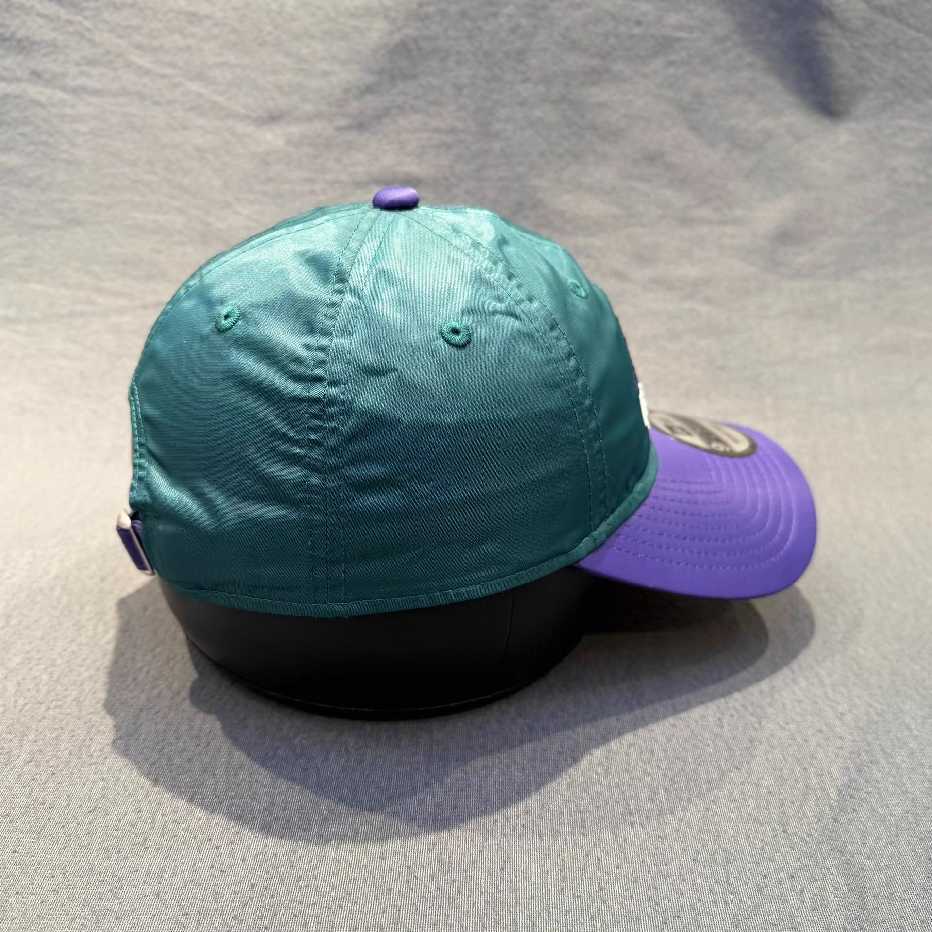 New Era New Era Curved Brim Cap。 Q5 Size ONE SIZE - 4 Thumbnail