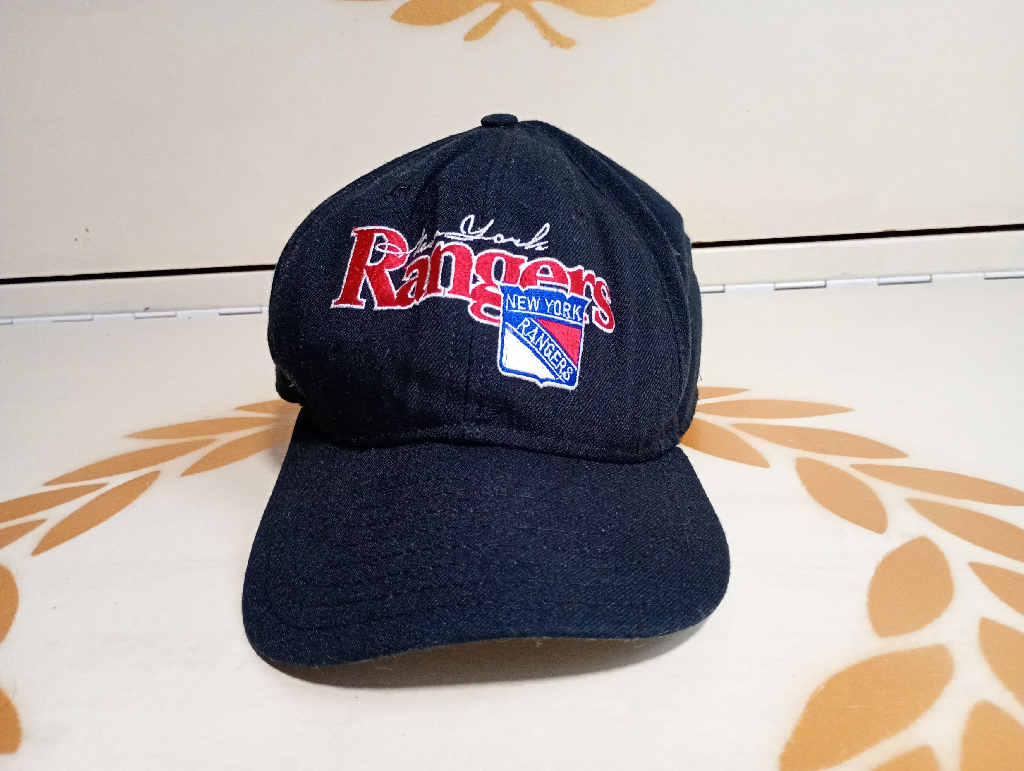 NHL × New Era New Era NHL New York Rangers Cap Vintage Size ONE SIZE - 2 Thumbnail